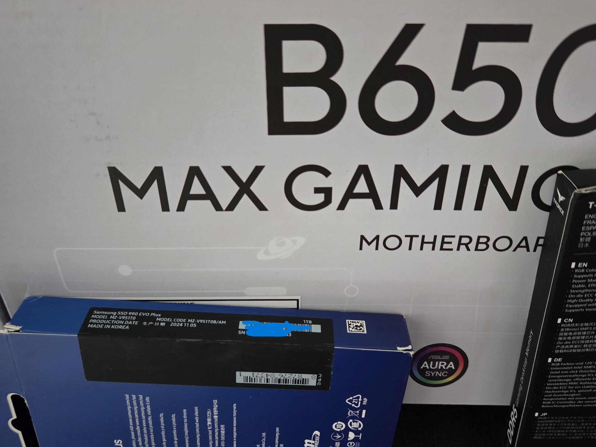 ASUS B650E Max Gaming WiFi W, 1TB Samsung 990 EVO Plus, Team Group 16GB DDR5 Set White