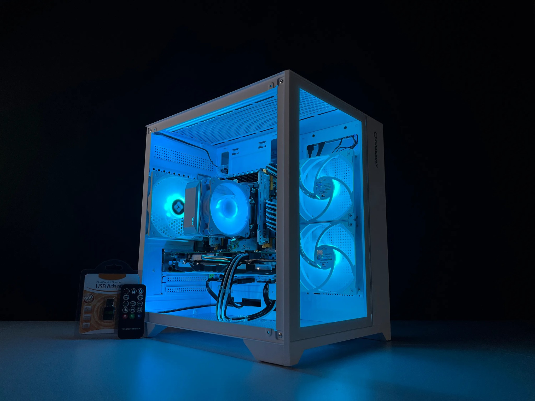 ⬜ White and RGB Gaming PC | Intel Xeon E5-2670 v3 & RX 570