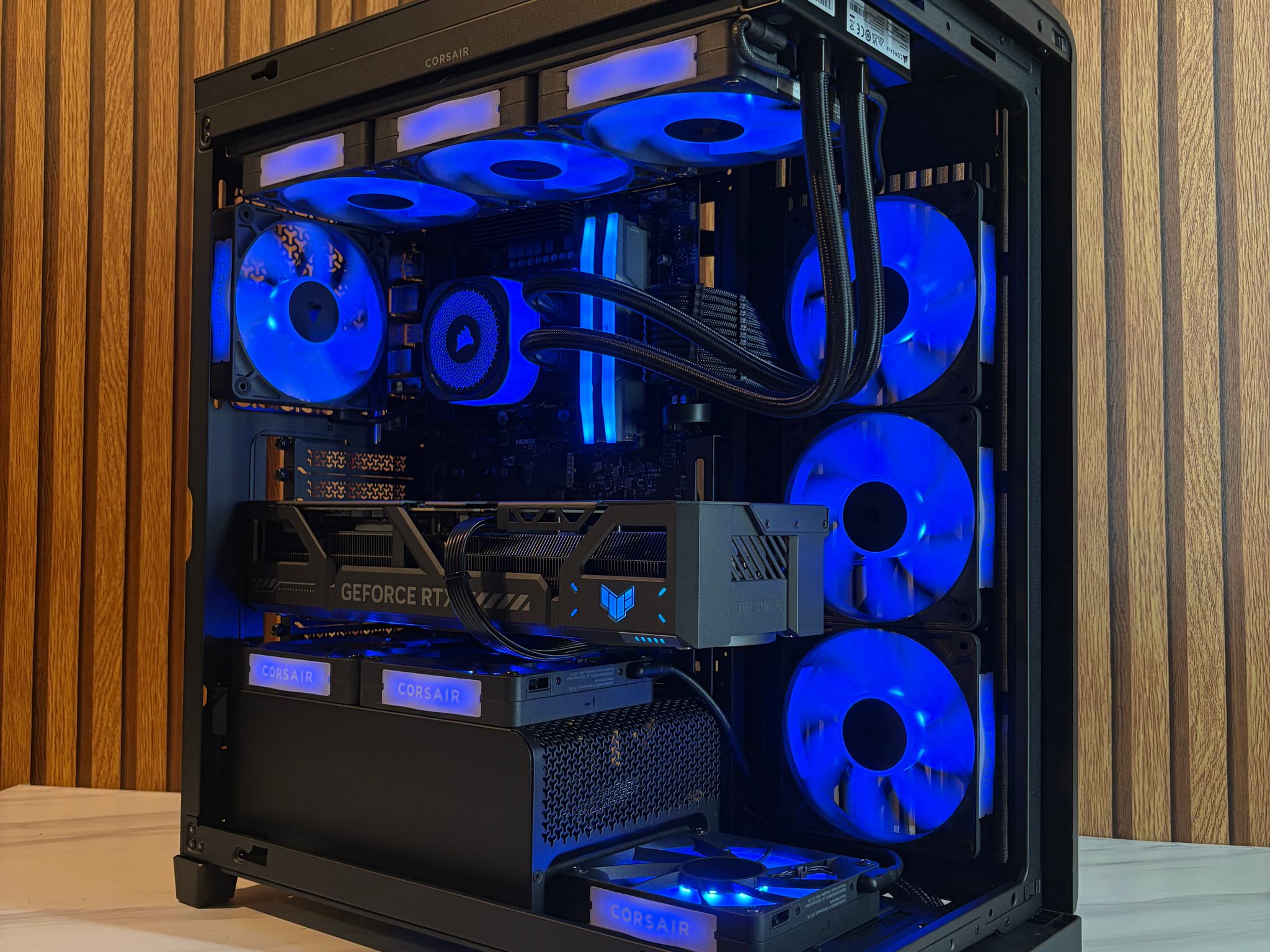 RTX 5090 | RYZEN 9 9900X3D | 64GB DDR5 | 4TB SSD | 360MM AIO