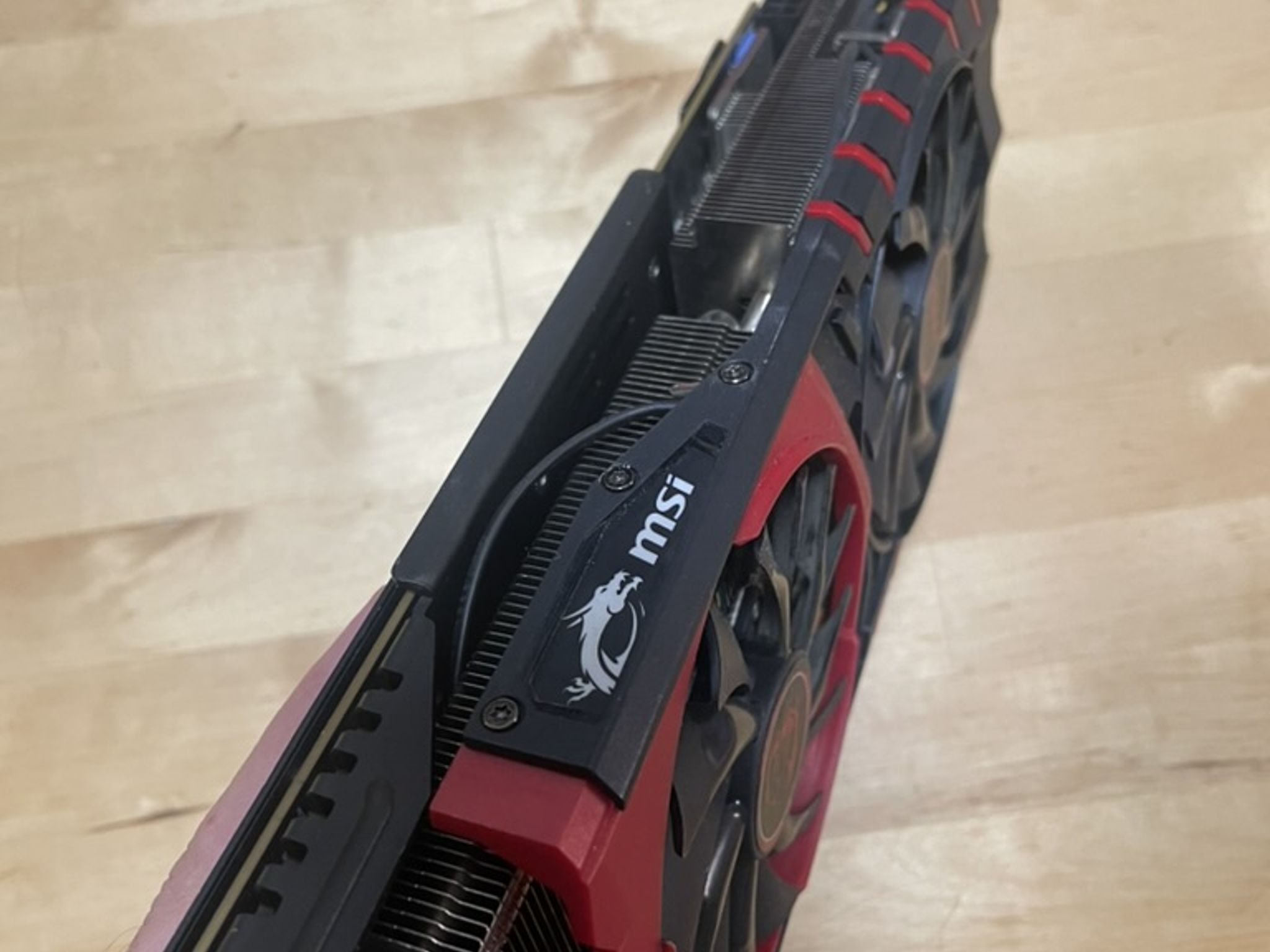 MSi R9 390 Gaming 8GB (READ, NOT WORKING)