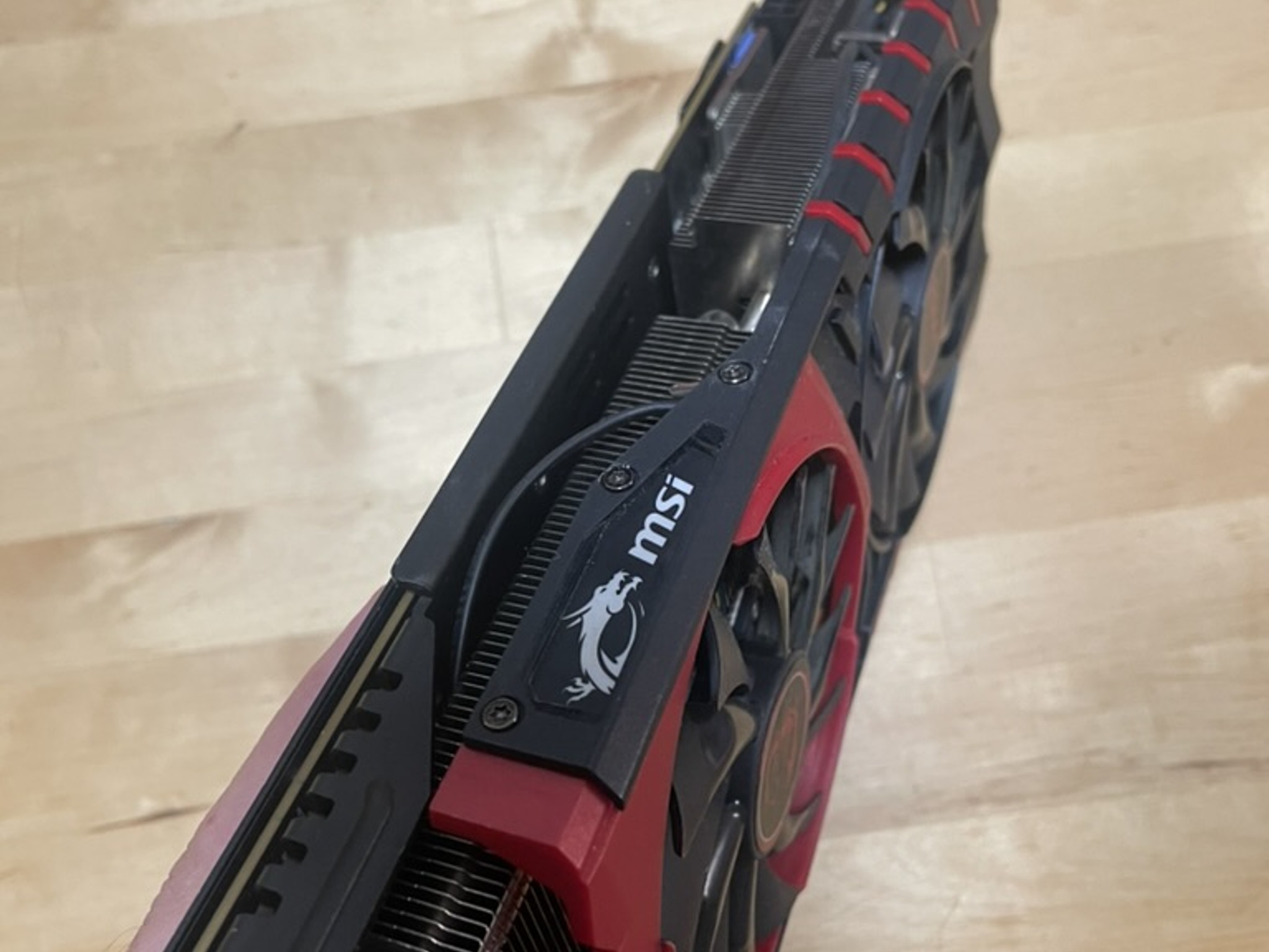 MSi R9 390 Gaming 8GB (READ, NOT WORKING)