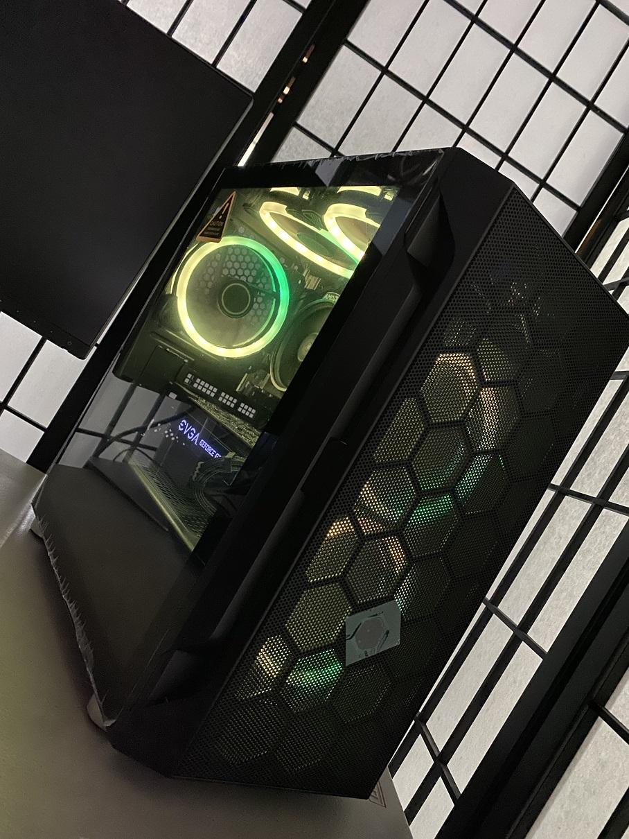 AMD Ryzen 5 3600x, nVidia GTX 1070 SC (8gb), DDR4 3200MHz 16GB (8x2), 1TB NVMe, 635W modular