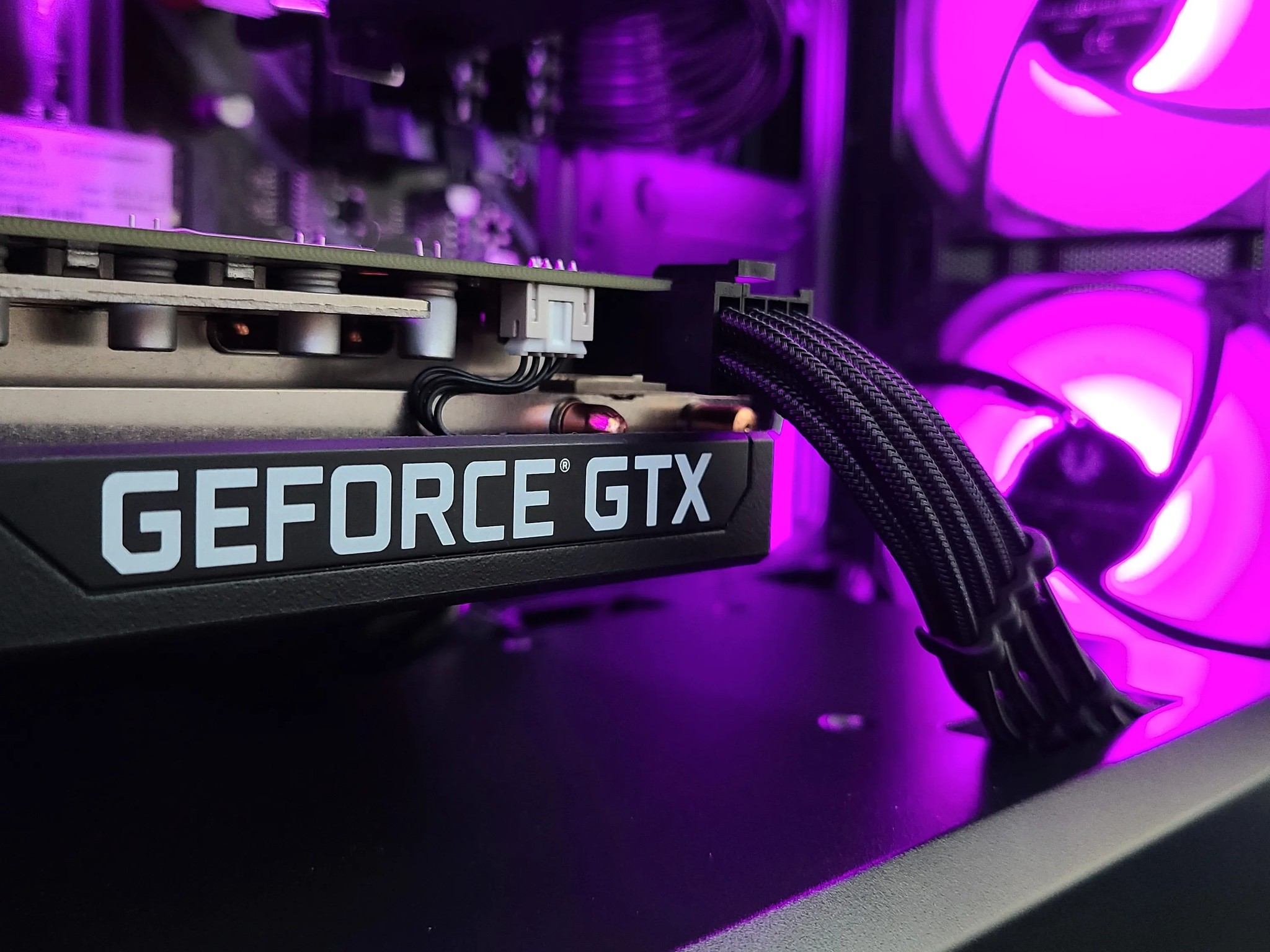 ⚫🟣GTX 1660 Super + Ryzen 7 + 1TB SSD + 16GB RAM