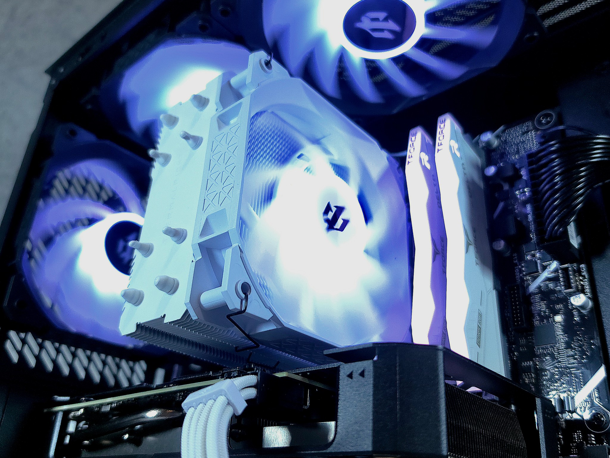 ASUS RTX 4070 🖤 Core i7 14700F
