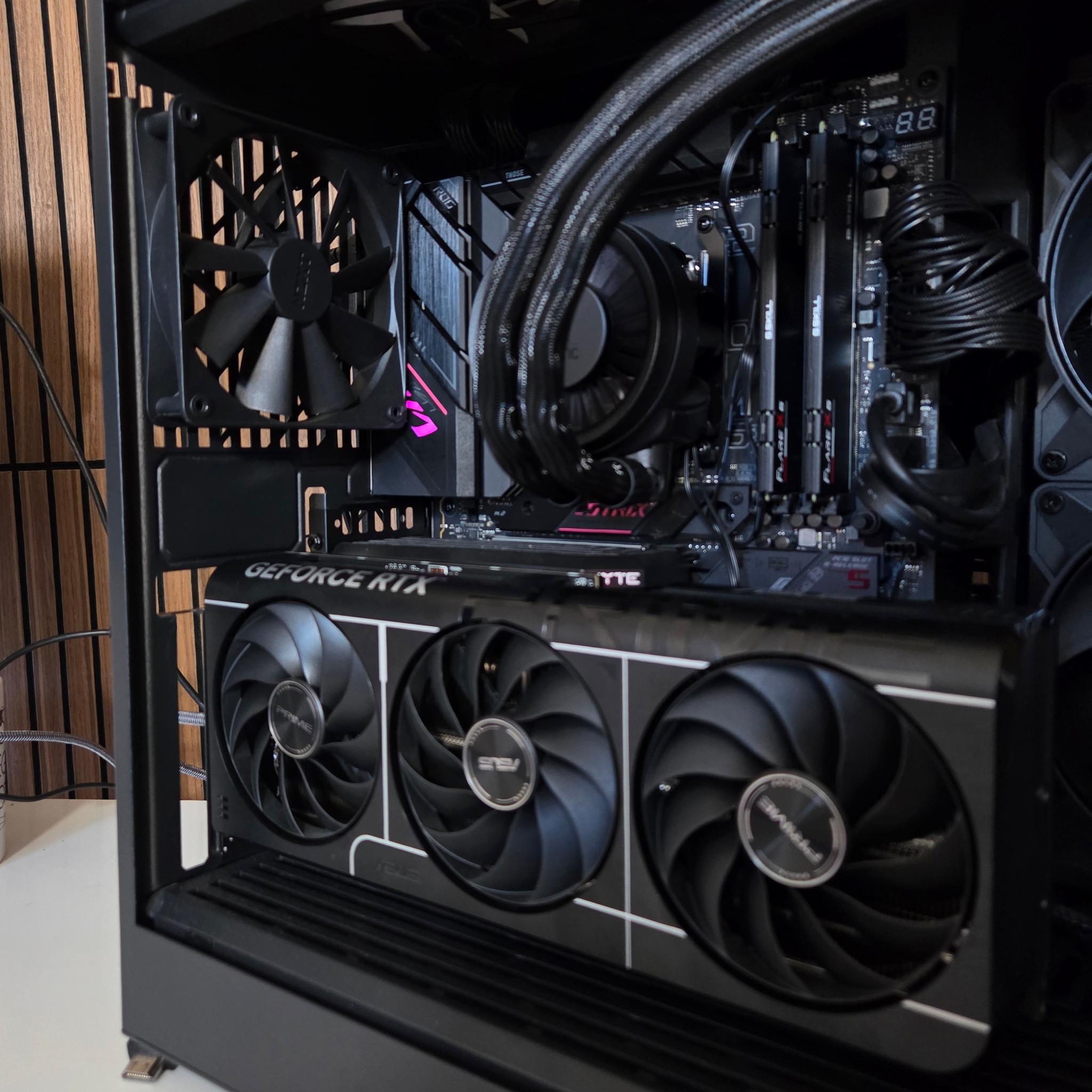 ALL Black V4 | RTX 5070| Ryzen 9 7900x | 32GB DDR5 | 1TB NVME | GOLD PSU | Windows 11 | WIFI