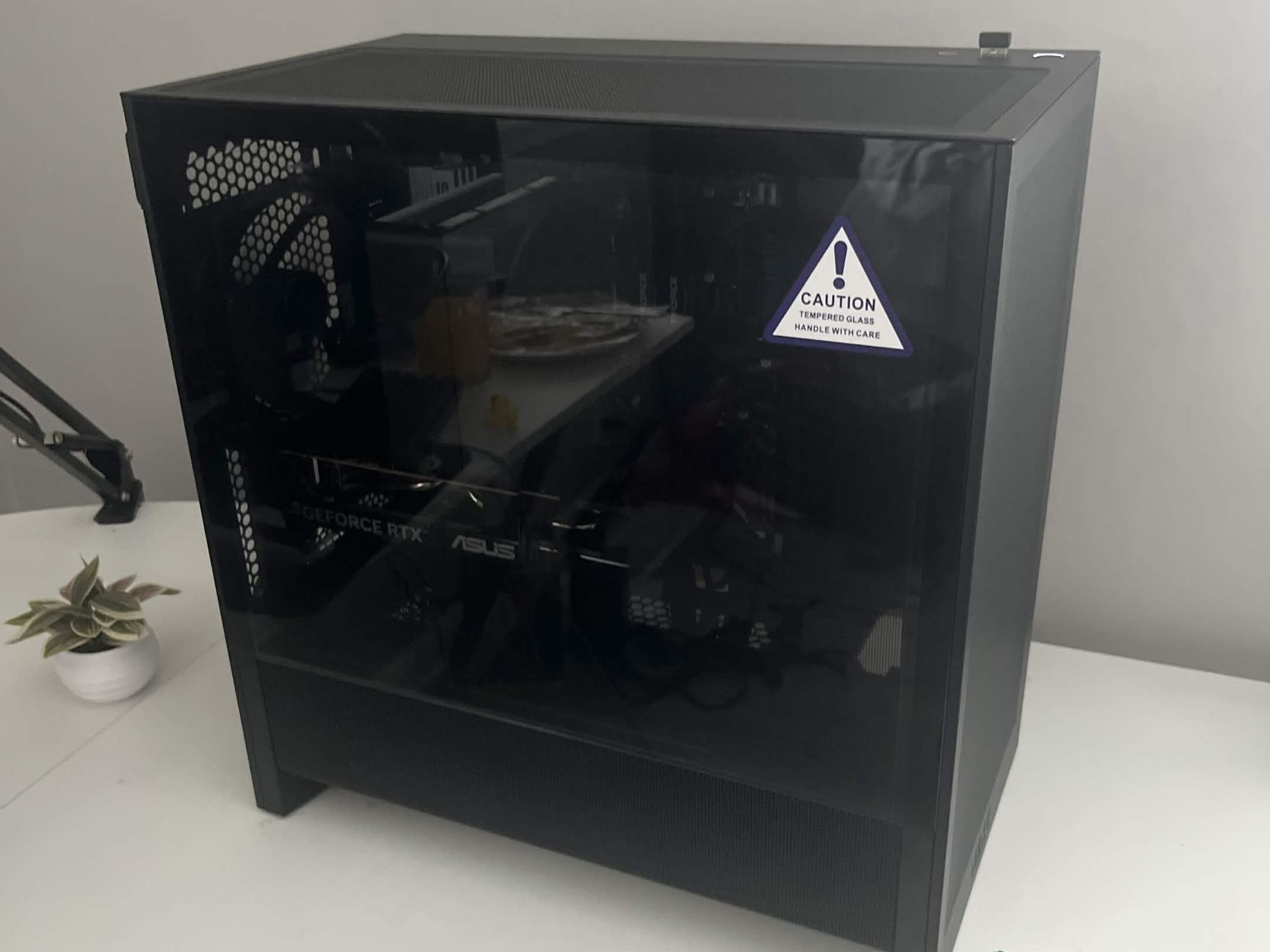 🖥️ RTX 5060 | 16GB DDR5 | i5 14400F | Gen 4 NVMe SSD | Black Minimalist Gaming PC