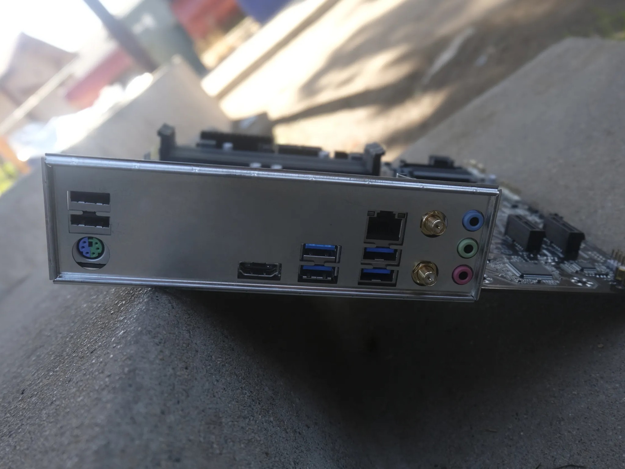 Intel Core i5 10400f w/ b460m motherboard