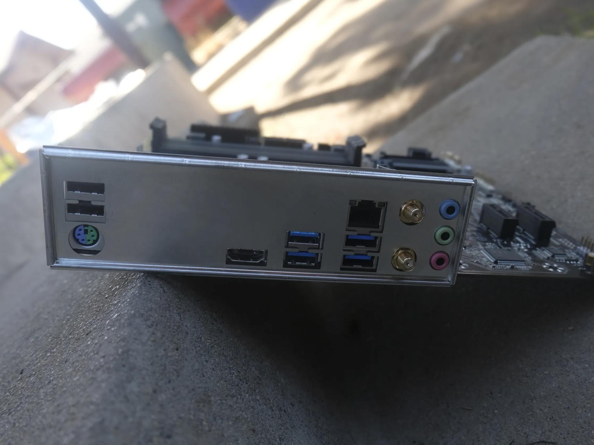 Intel Core i5 10400f w/ b460m motherboard
