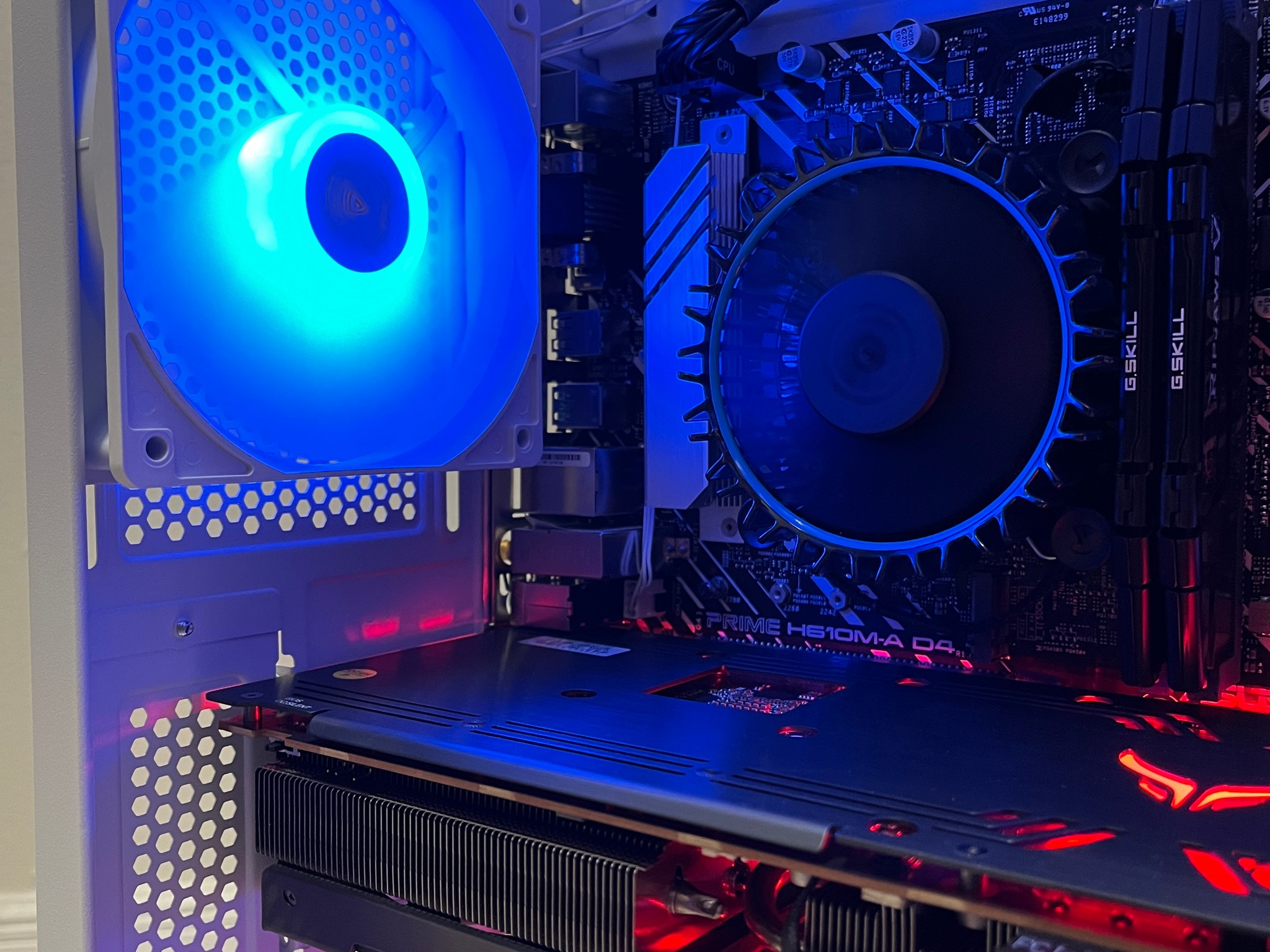 Intel Core i5-12400, AMD RX 6600 XT, 32GB RAM, 1TB SSD, High FPS Gaming PC w/ Wi-Fi & BT