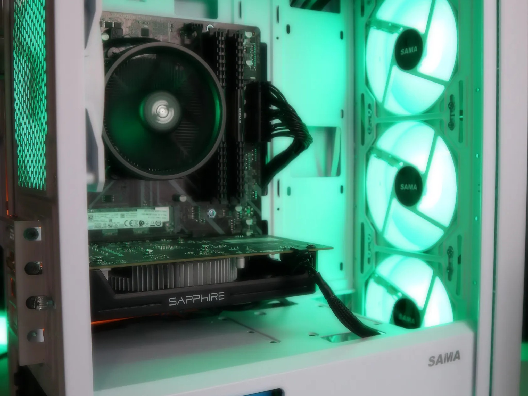 FB-AD  | Ryzen 3 2300X/RX 560 4GB Gaming PC