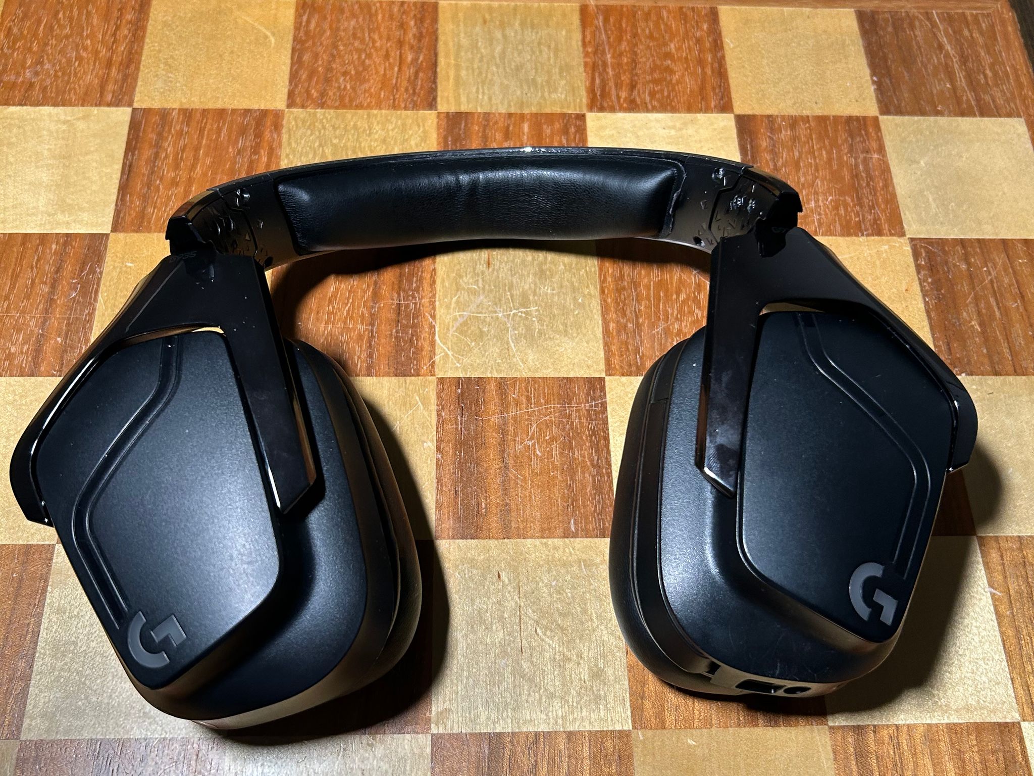 Logitech G935 Wireless 7.1 Gaming Headphones