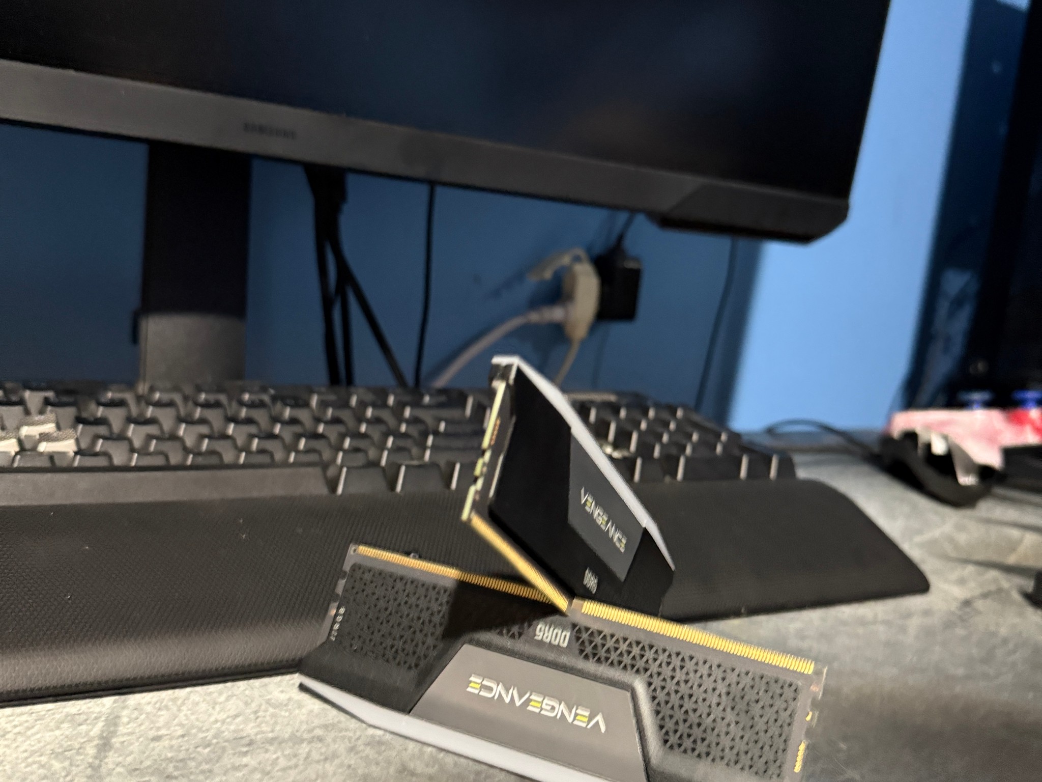 Corsair vengeance RGB 2x16 6000MT/s