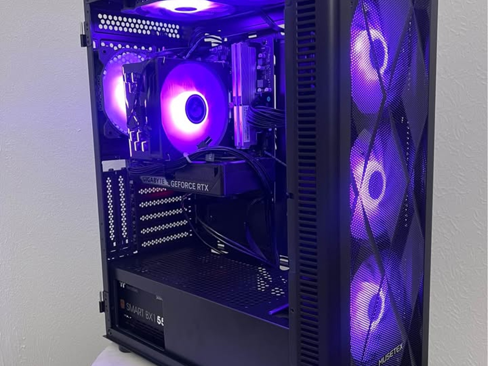 RTX 5060 - AMD Ryzen 7 Gaming PC