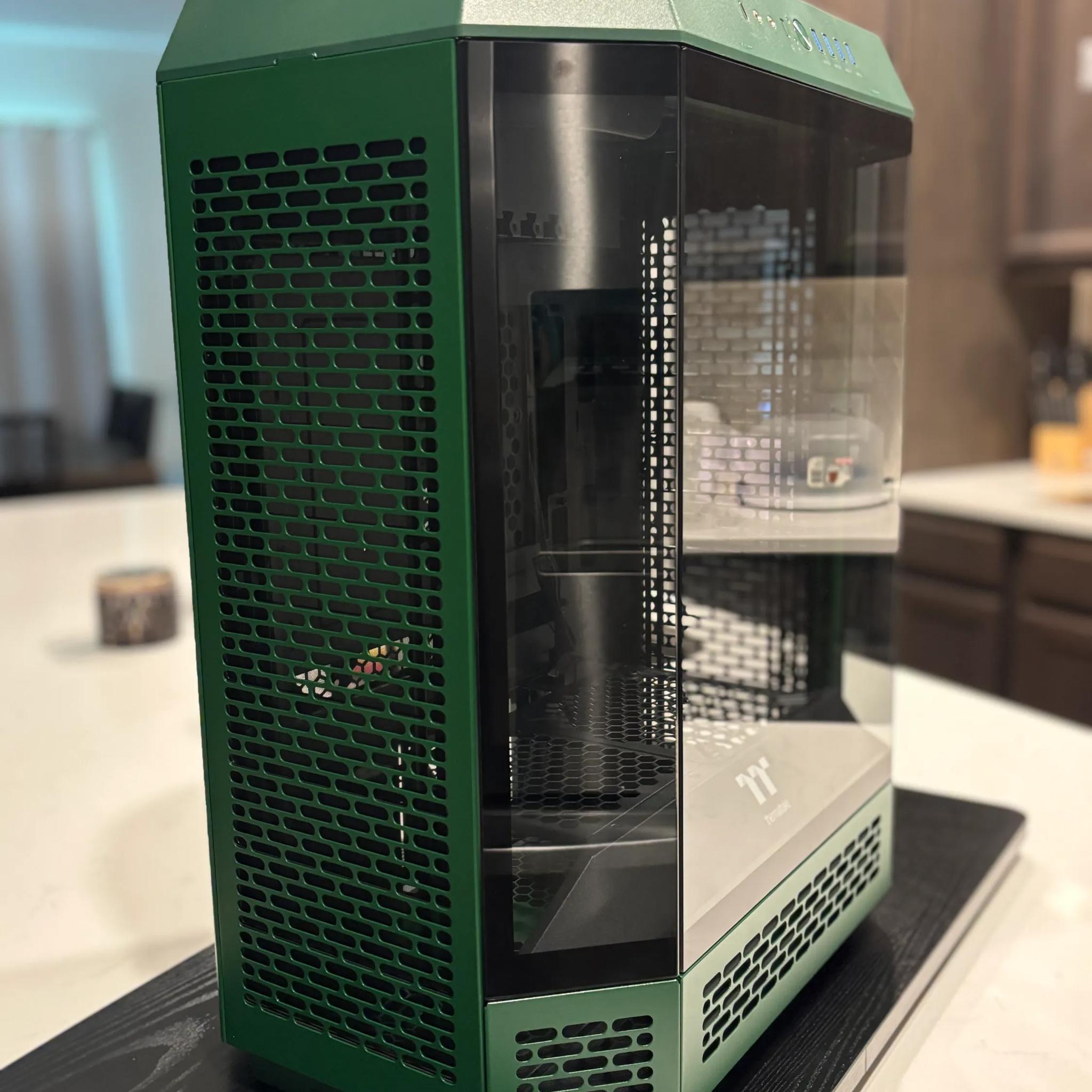 Thermaltake Tower 600