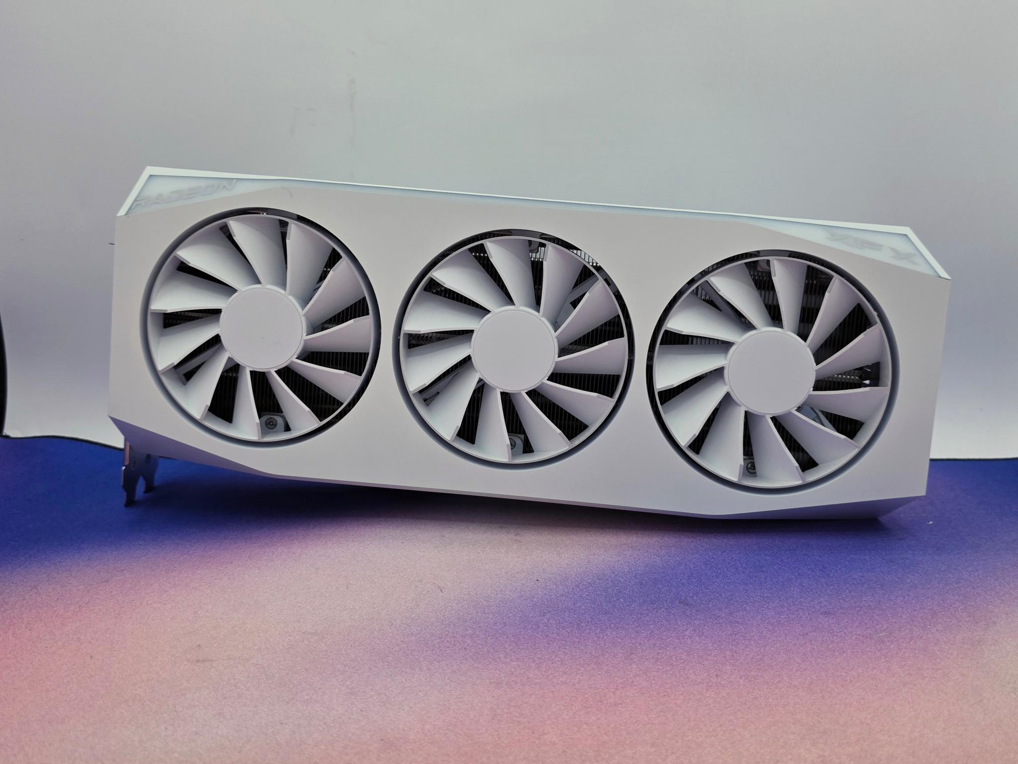 XFX RX 9070XT Quicksilver Magnetic Air White Edition