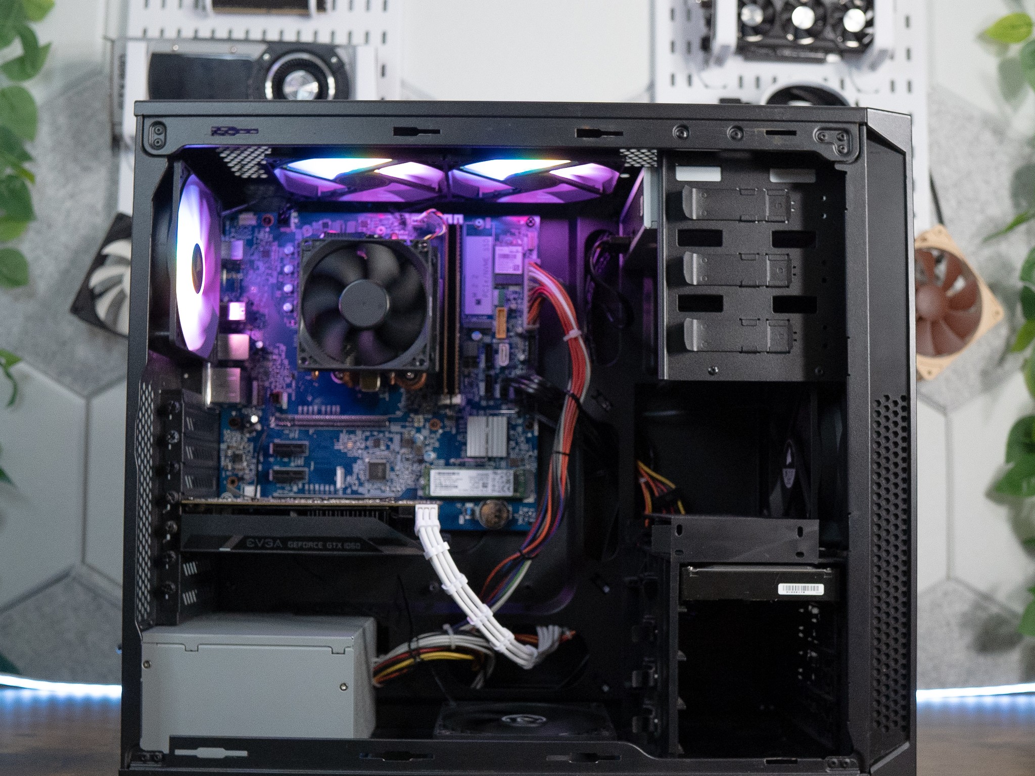 🎮👾 | EVGA GTX 1060 6GB | RYZEN 5 1600X | 16GB DDR4 RAM | 256GB M.2 SSD + 1.5TB HDD | Elite Borealis