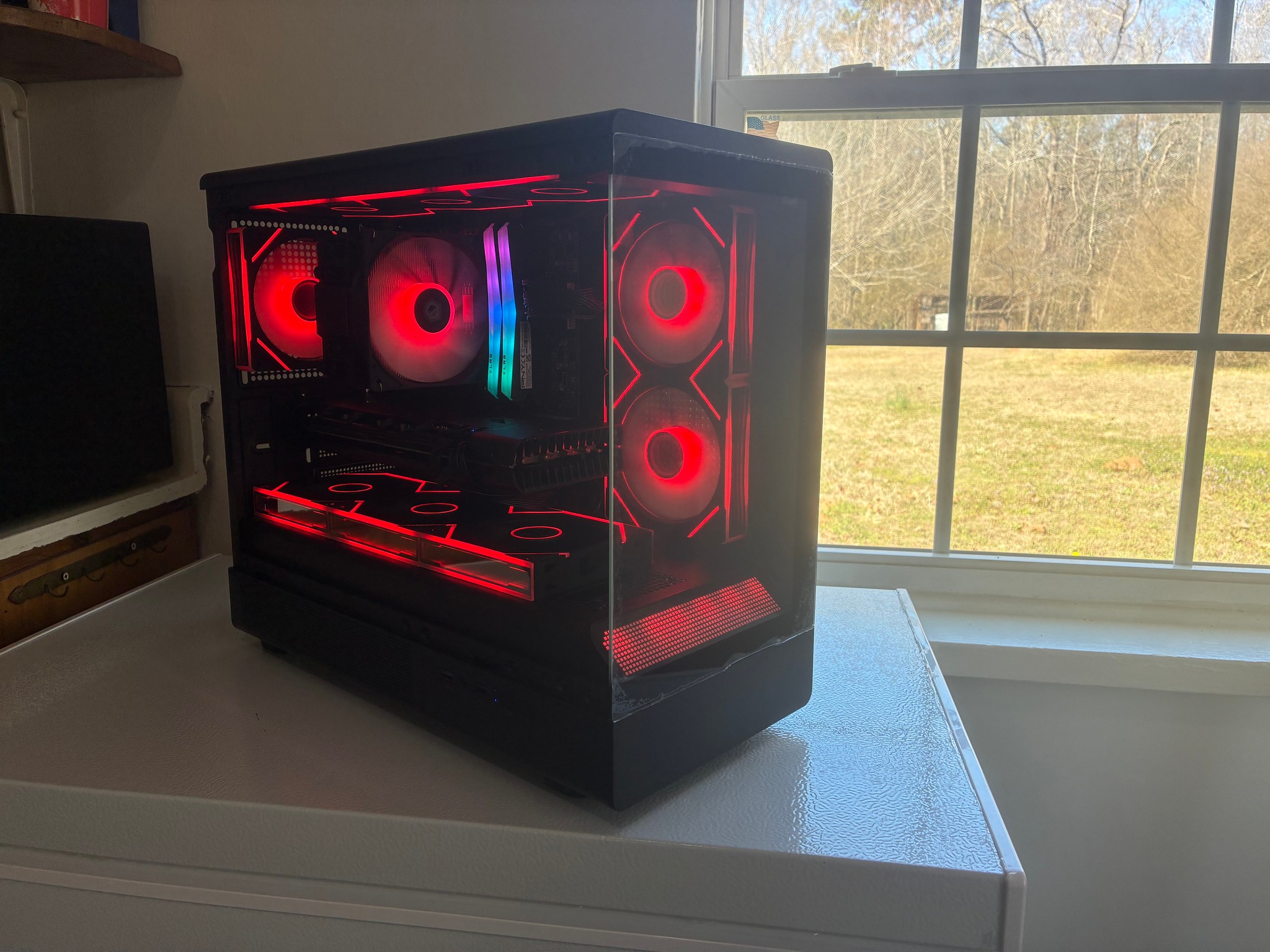 RX 5700 XT | Ryzen 5 5500 | 32GB DDR4 3600MHz | 1TB NVME SSD | 650W PSU Gaming PC