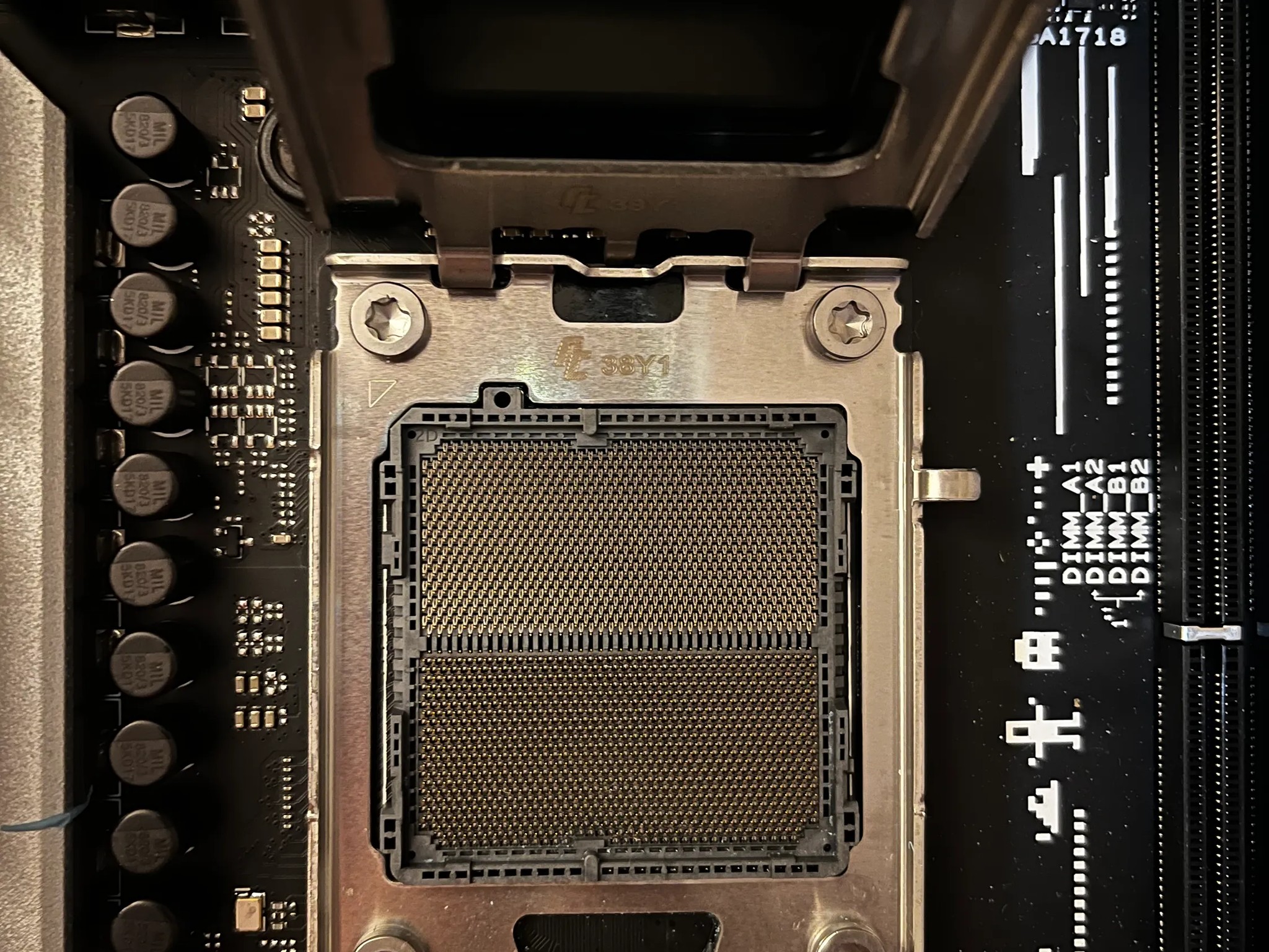 ROG STRIX B650-A GAMING WIFI & 32GB 2x16 DDR5 Kingston Fury Beast RAM Combo