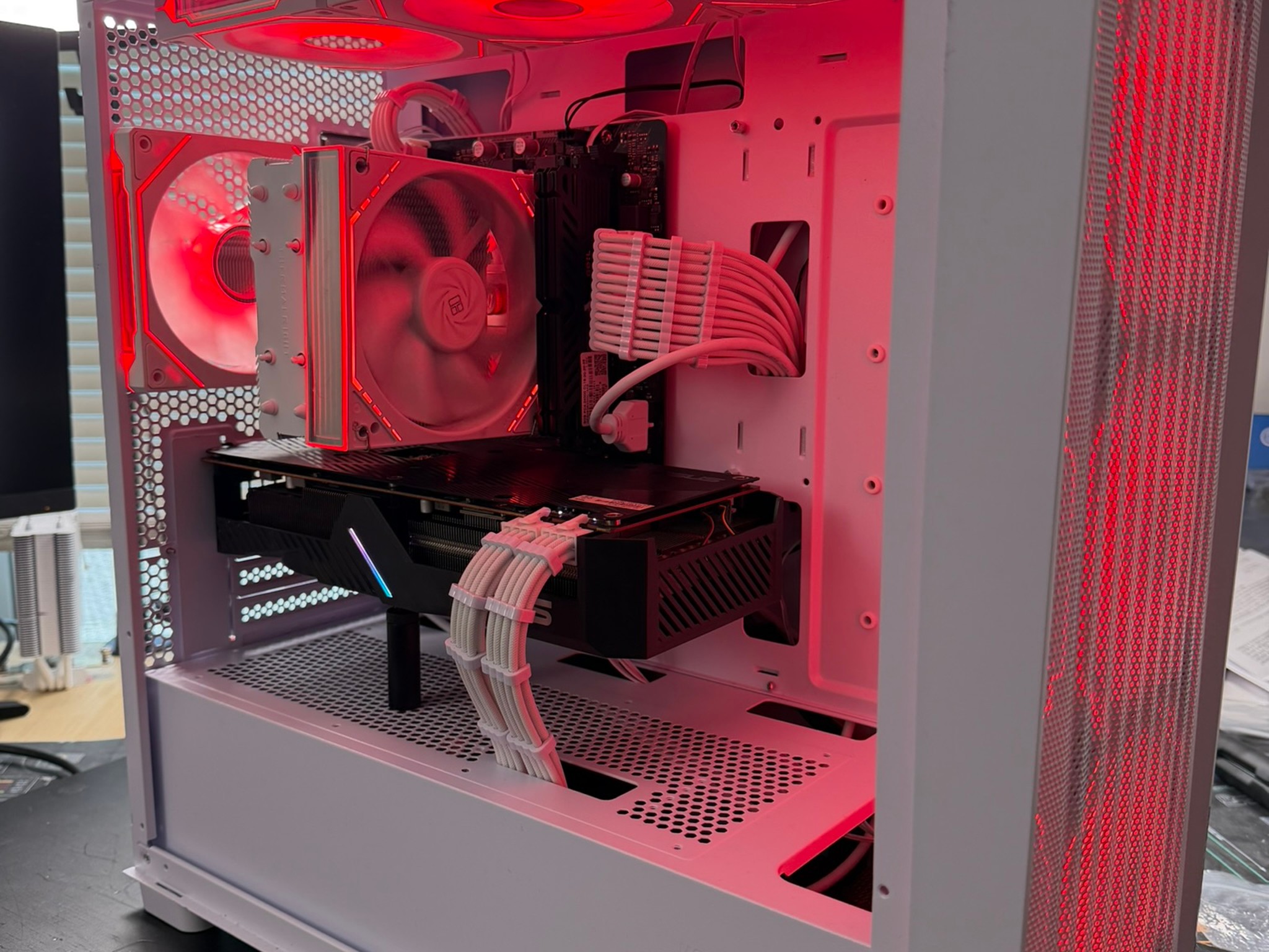 Gaming PC | RX 5700XT | Ryzen 5 5600X | 16GB RAM | Windows 11 | Jawa