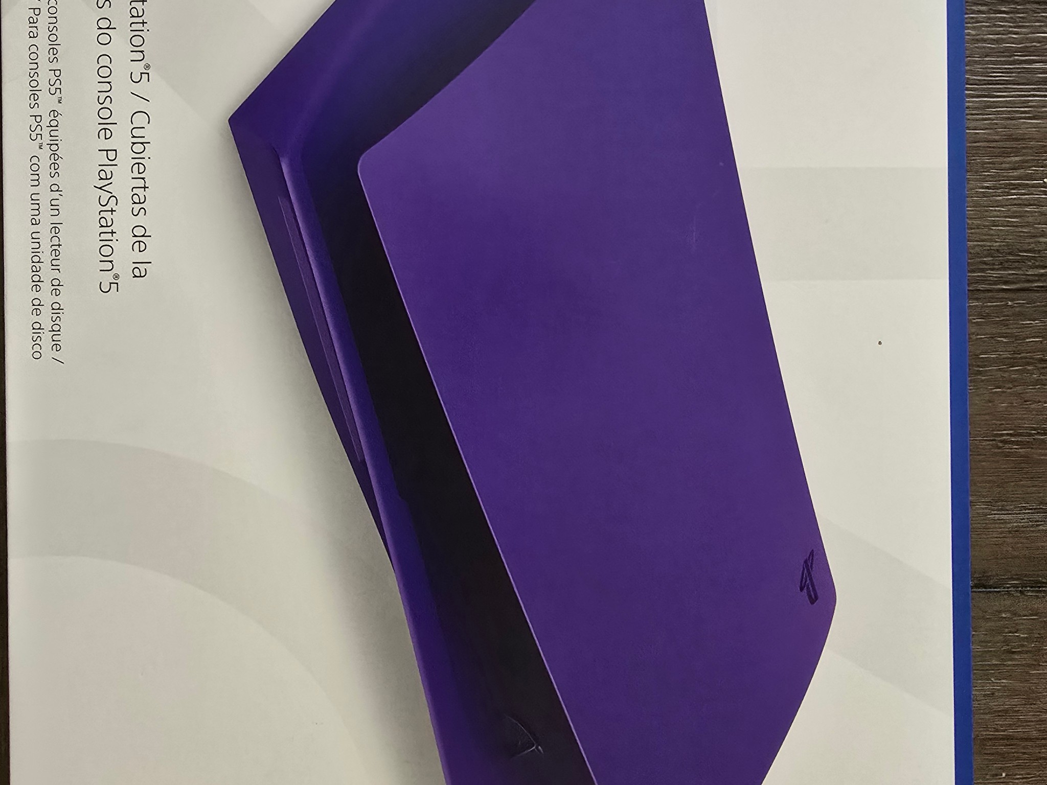 Sony Dualsense Edge and OG PS5 Plates