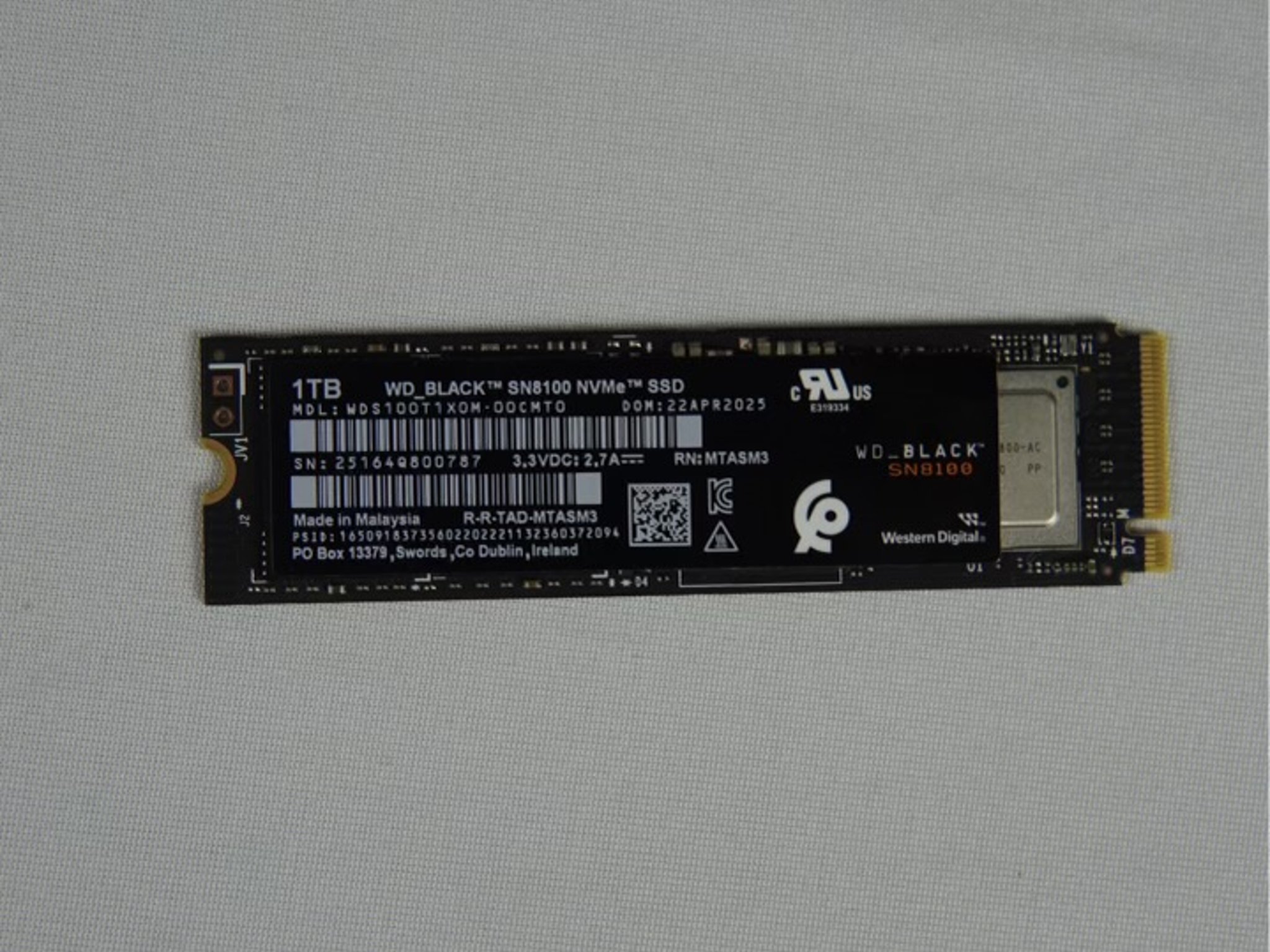 WD BLACK SN8100 1TB NVME SSD