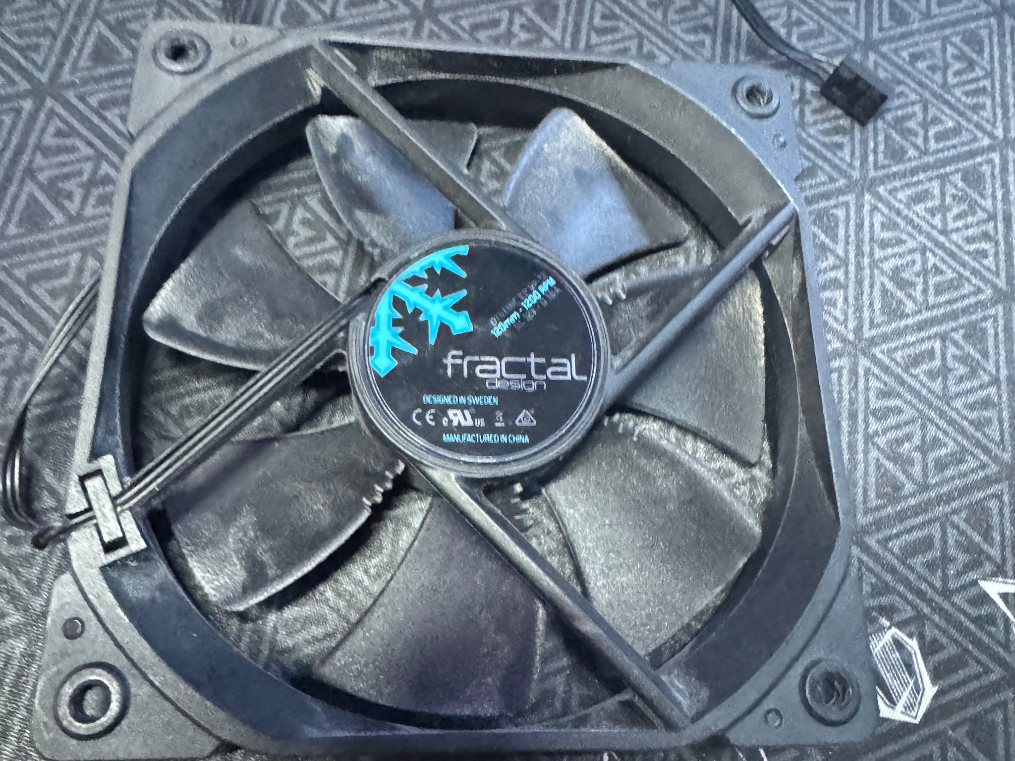 Fractal fan 120mm