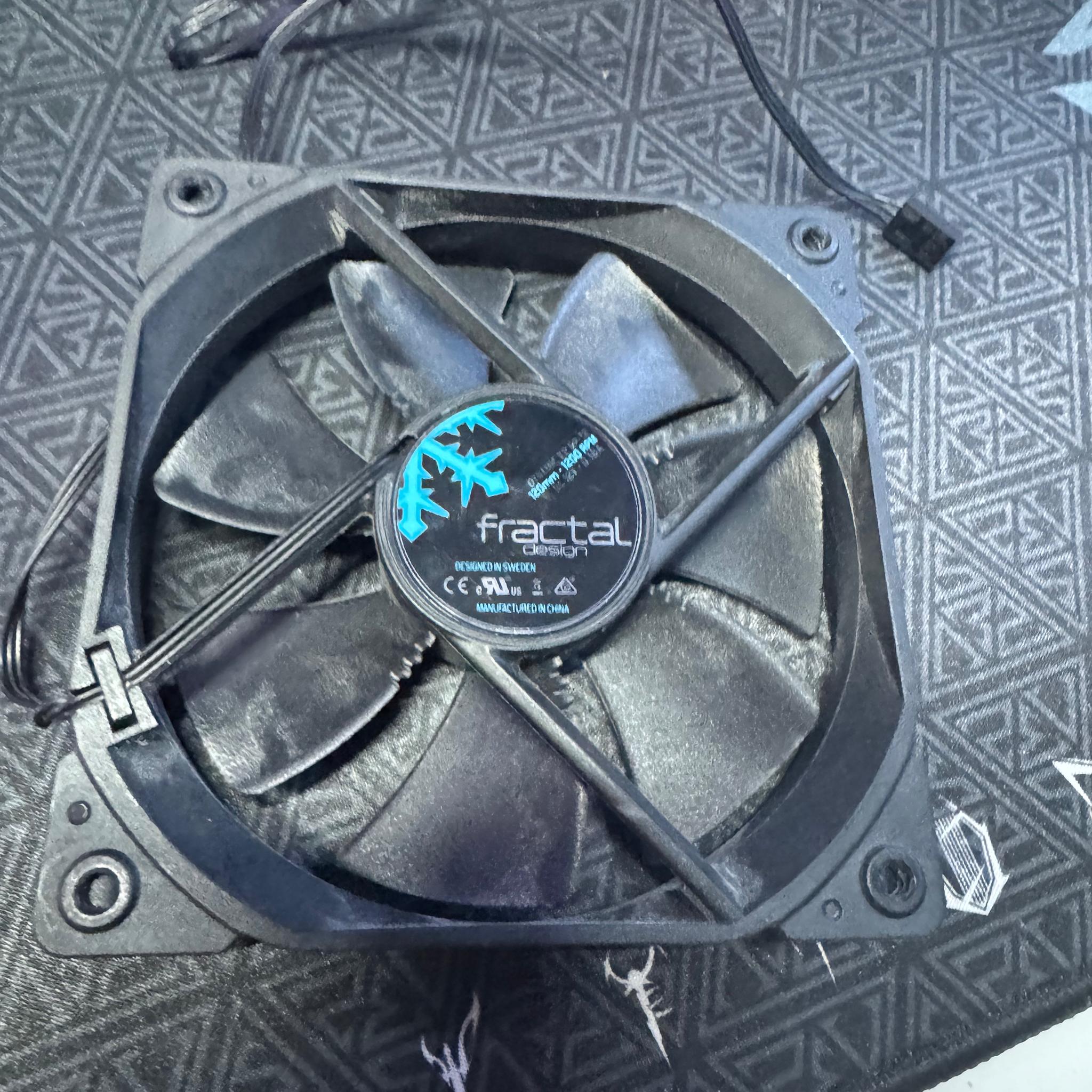 Fractal fan 120mm
