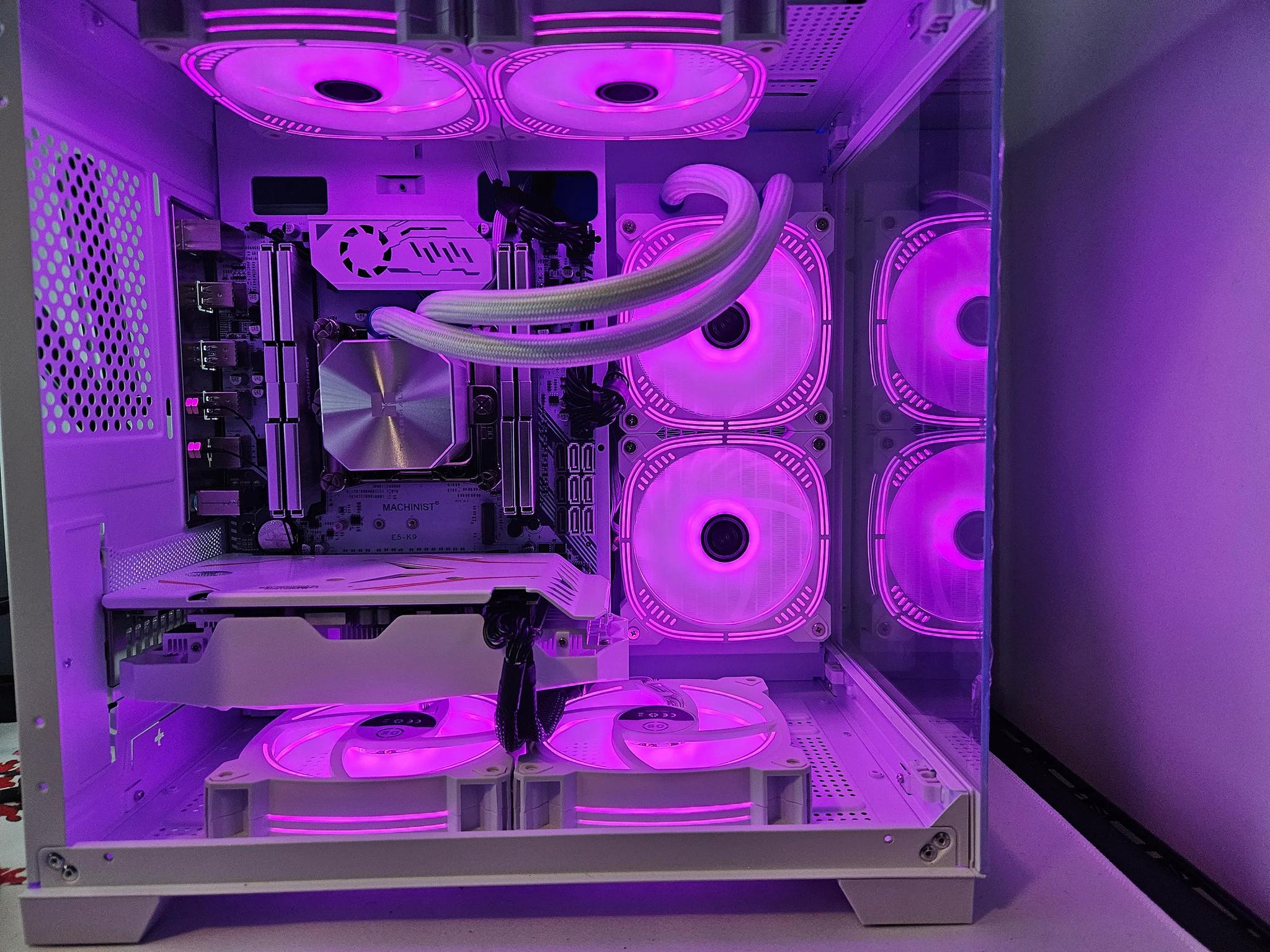 Arctic Rig intel 14 core / 64GB DDR4 / 2TB SSD / RX 5500 XT 8GB