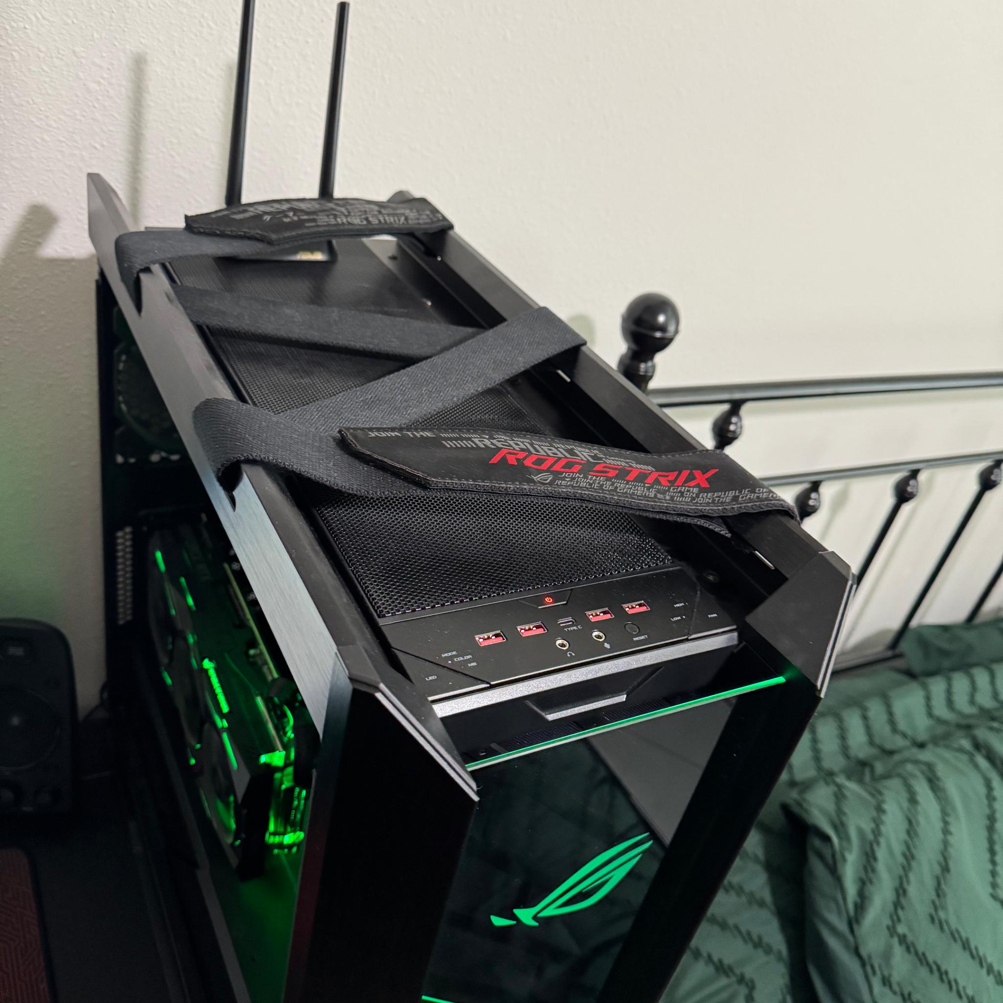 ASUS ROG STRIX THEME - AMD Ryzen 5800x3D with Strix 2080 Ti, 32GB Ram 4Tb storage