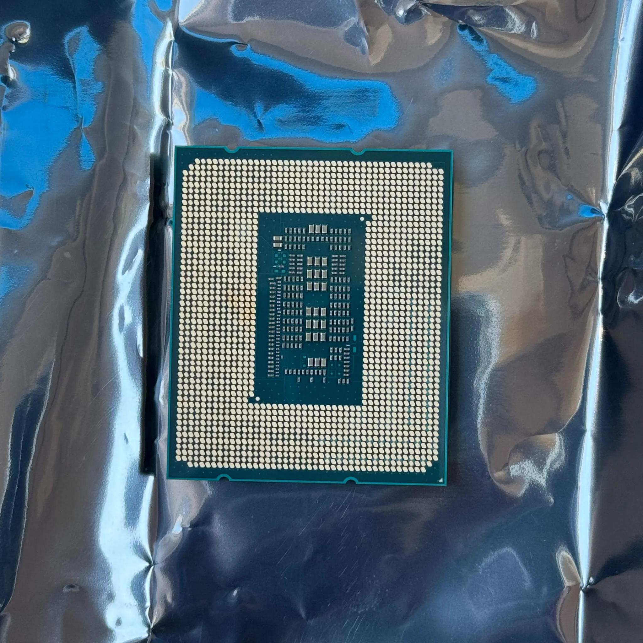 Intel Core i5-13600KFDesktop Processor 14 cores (6 P-cores + 8 E-cores) - Unlocked