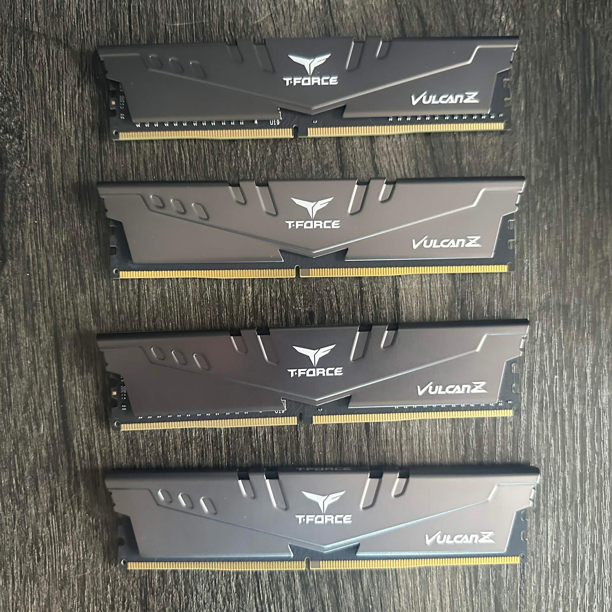 Team Group Vulcan Z 32 GB (4x8 GB) DDR4-3200 DESKTOP MEMORY RAM