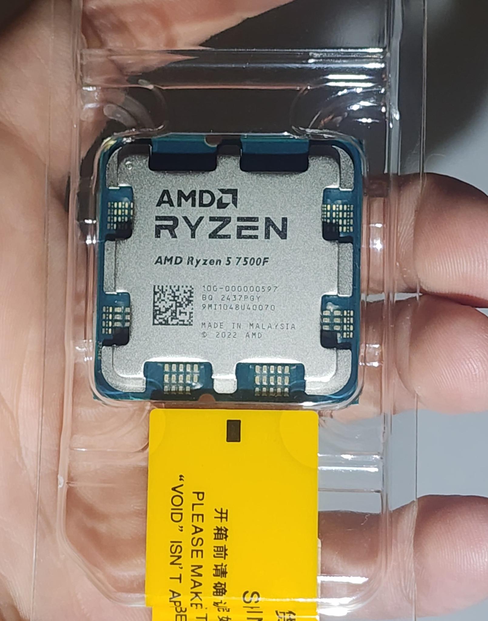 Ryzen 5 7500F  **Sealed in clamshell**