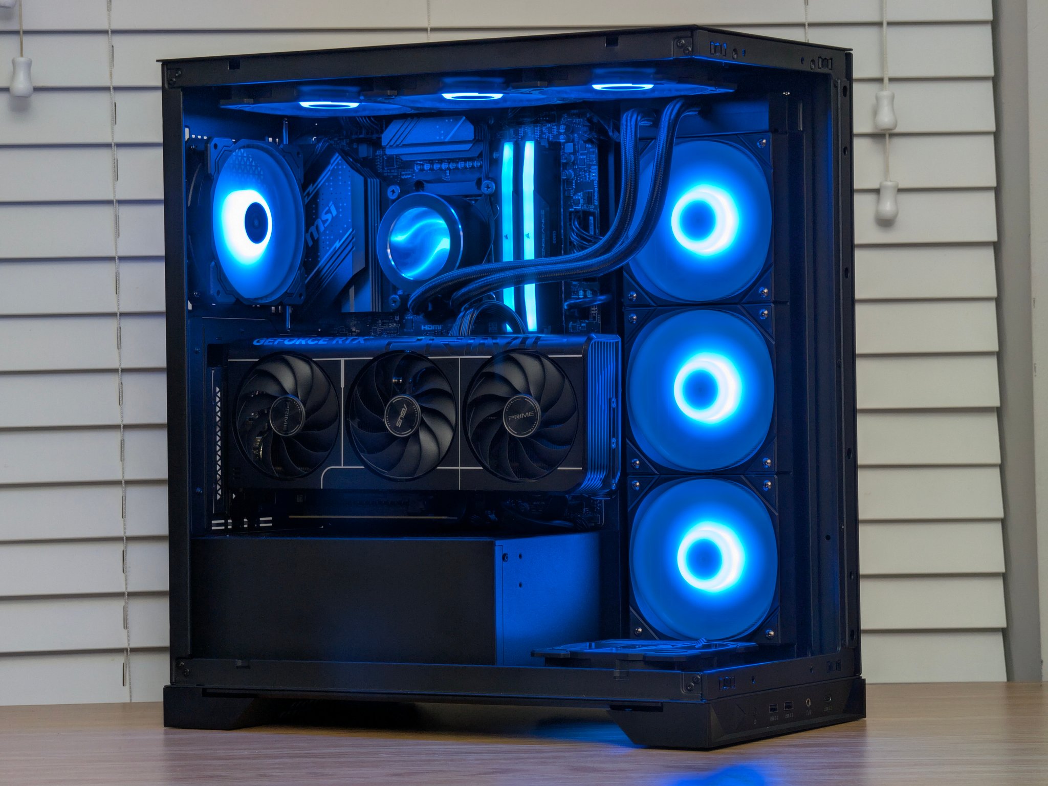 🖤💙Ryzen 9 7900x | RTX 5070 | 2TB SSD | 32GB RAM Gaming PC💙🖤