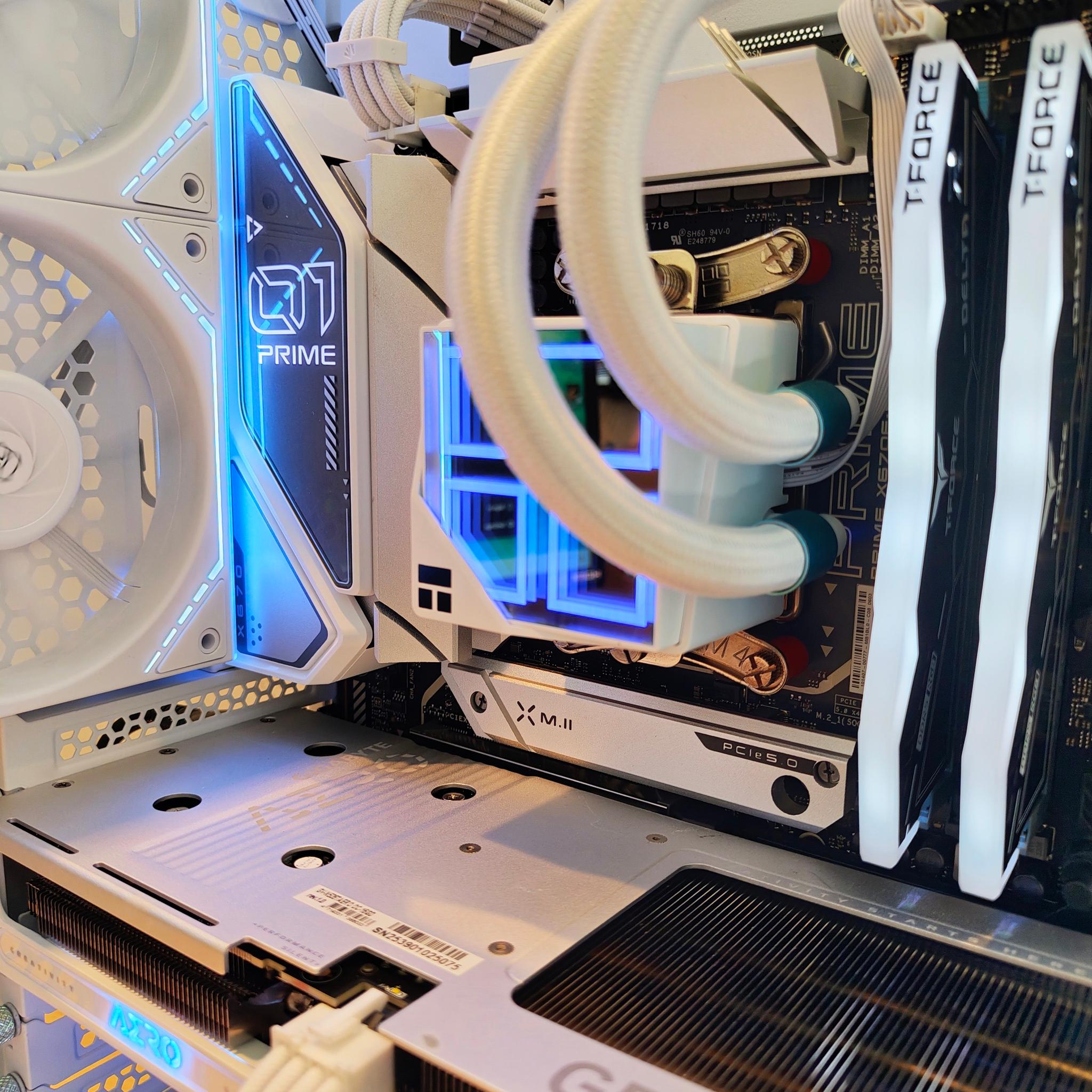 Glacier 🧊 RTX 5060 TI (16GB) | Ryzen 7 7700X | 32GB DDR5 | Gaming PC