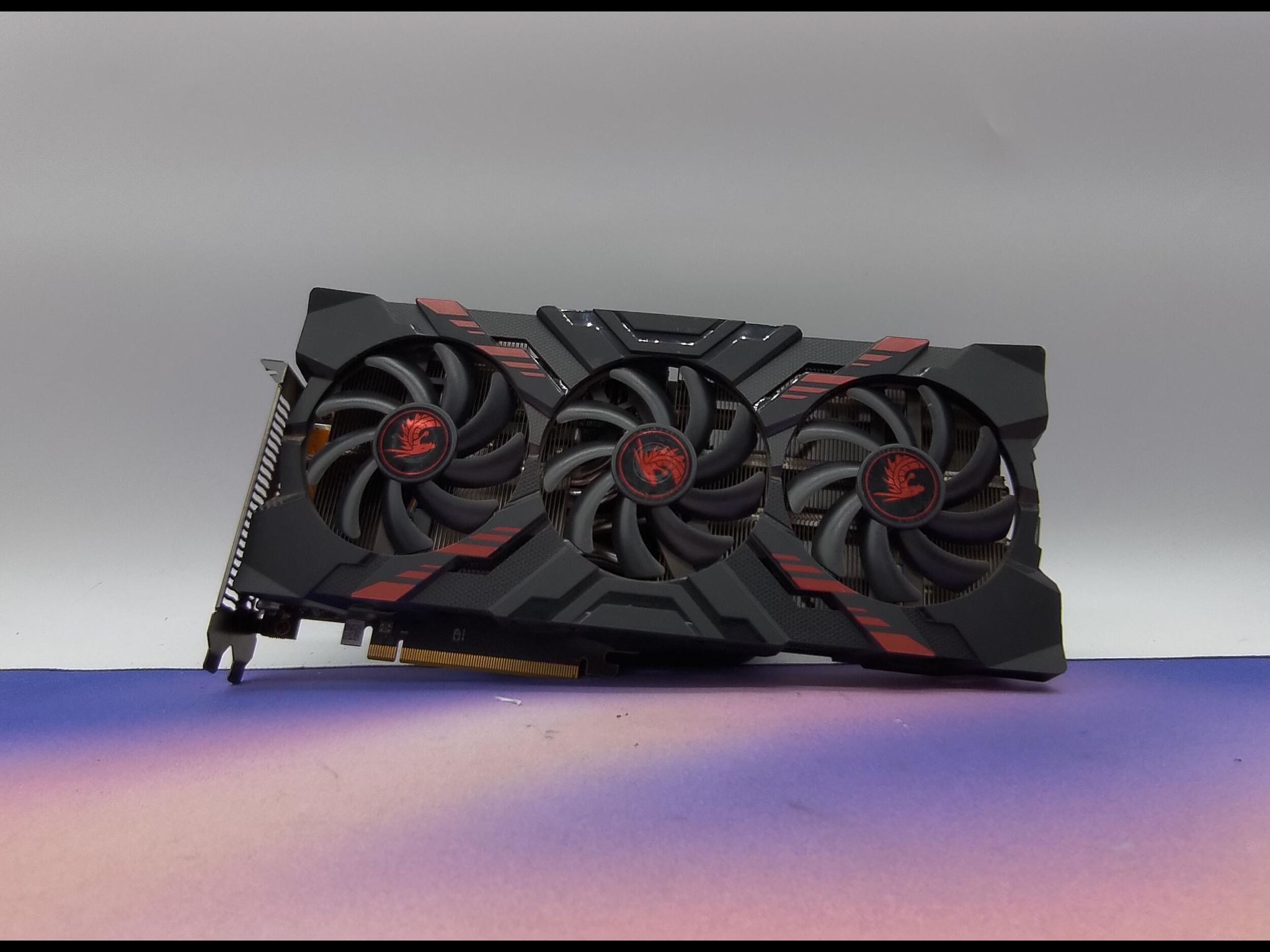 PowerColor Red Dragon Vega 56 **BAD LEFT FAN**