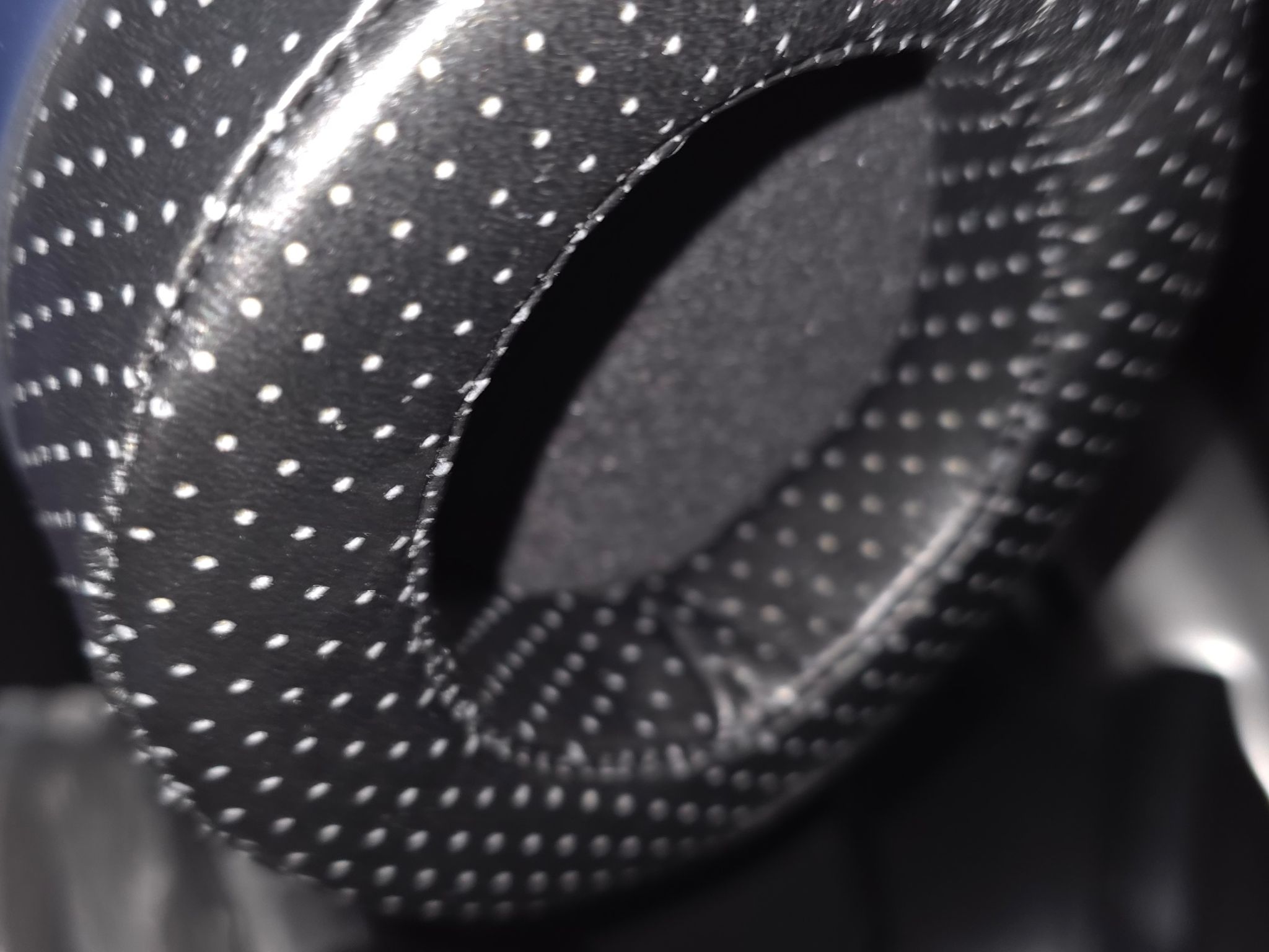 Dekoni x hifiman cobalt closed back headphones