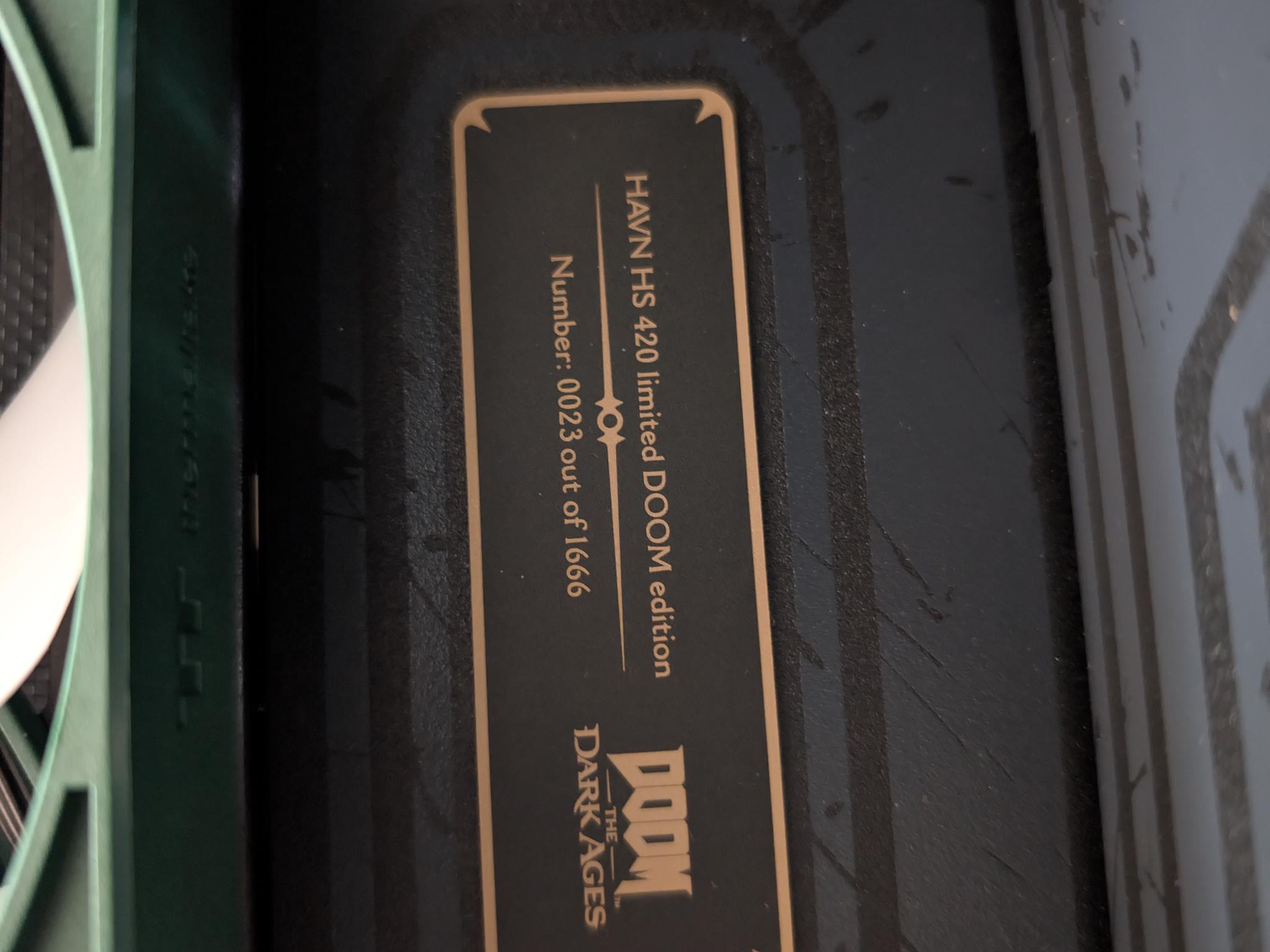 DOOM! Limited Edition - Havn HS420 - 5080 + 7800X3D + 32 GB DDR5 + 2TB Gen 5 SSD