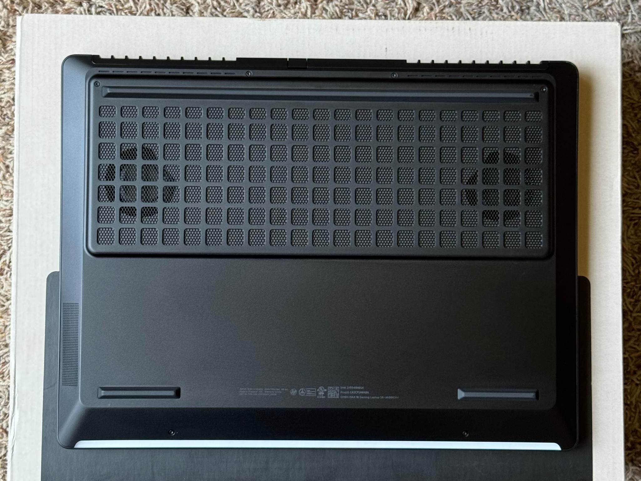 Rtx 5080 / Ryzen 9 / 64GB DDR5 / 1TB SSD / 240Hz Screen / 2026 model / gaming laptop