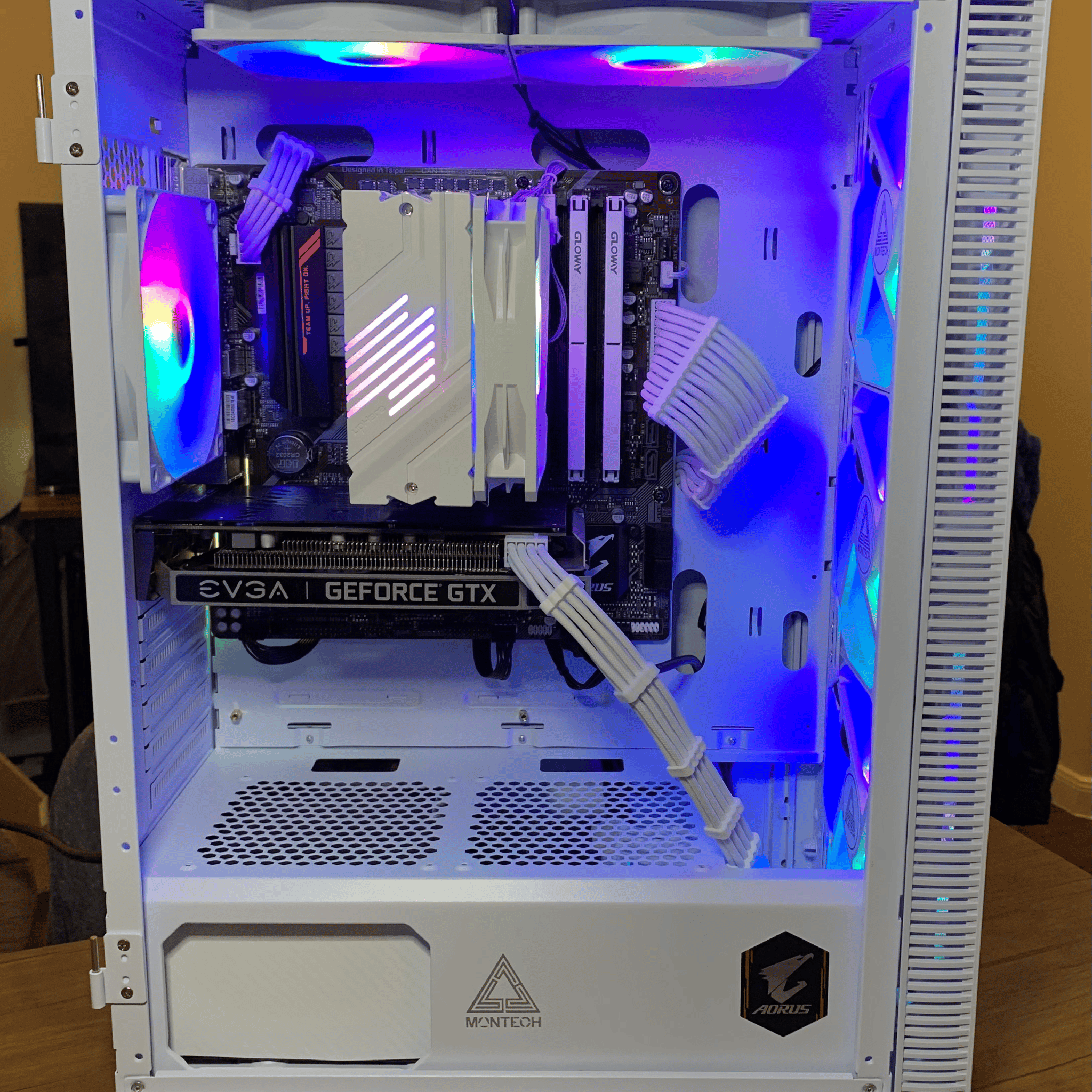 Mid Range White Gaming PC (Ryzen 5 5600X + GTX 1660 Super)