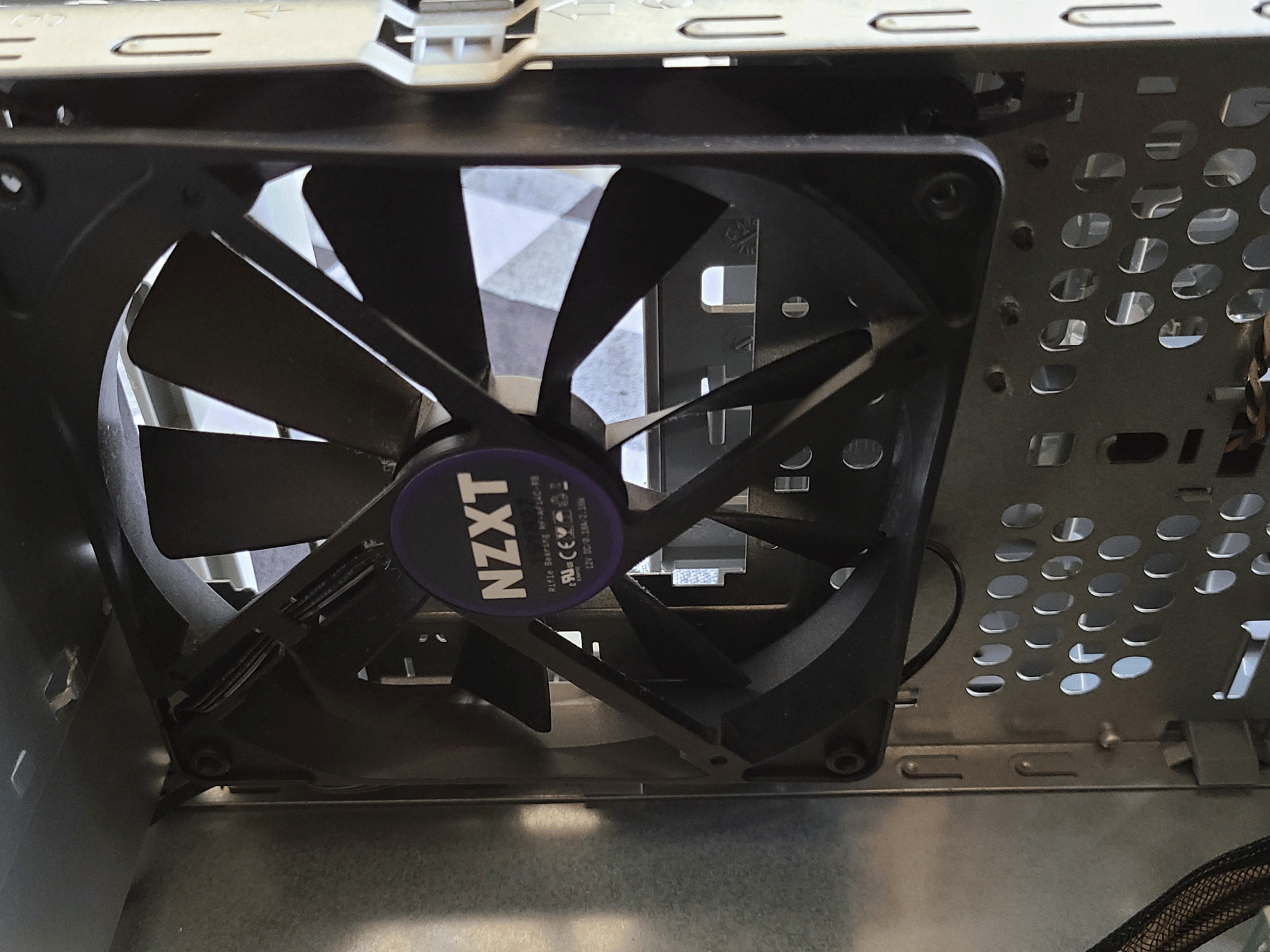 Custom Built Sleeper HP! Pentium G4560 + RTX 2070!