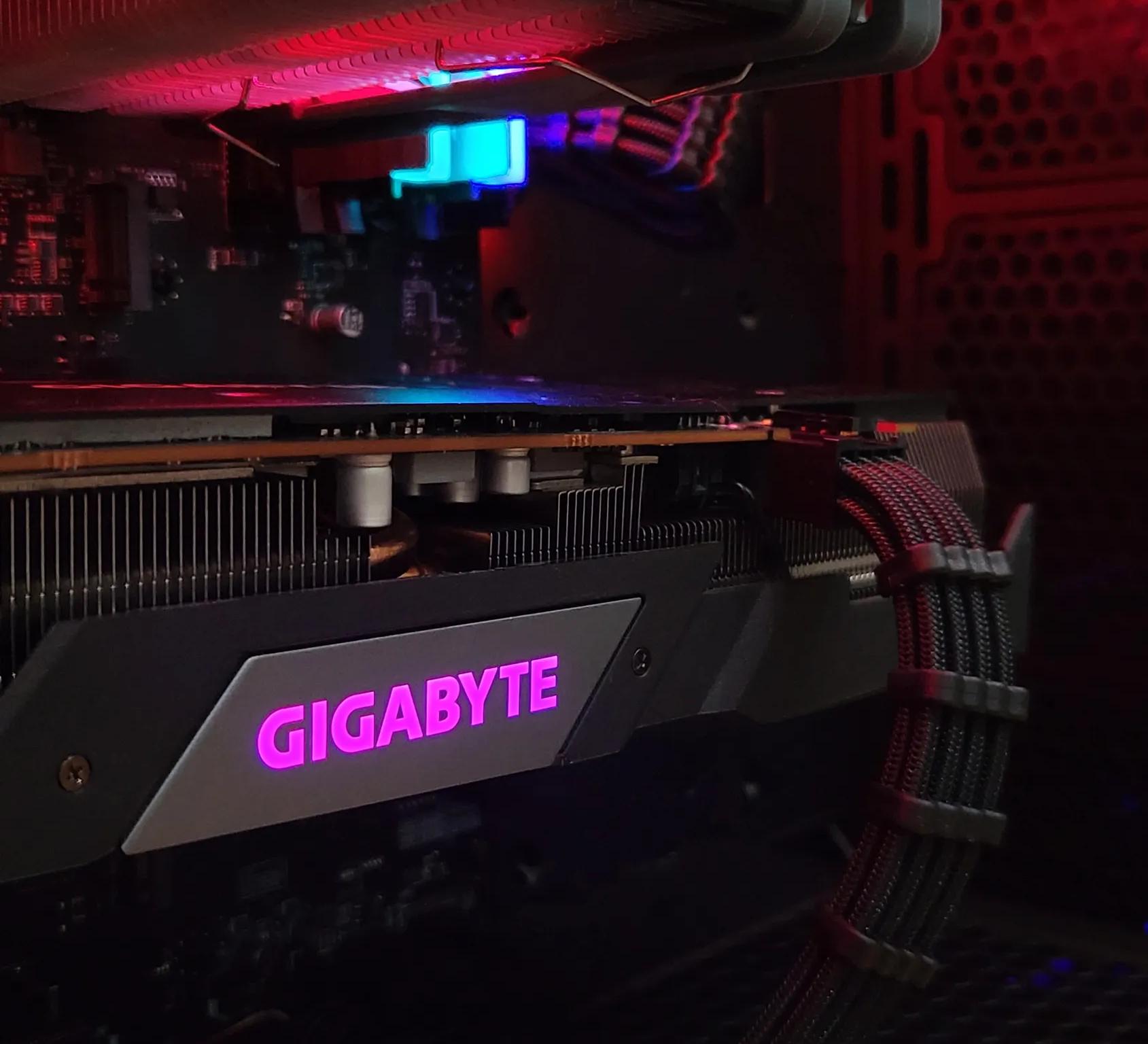 "Black Panther" Ryzen 5 RX 5700, Rog Strix Gaming/Streaming PC