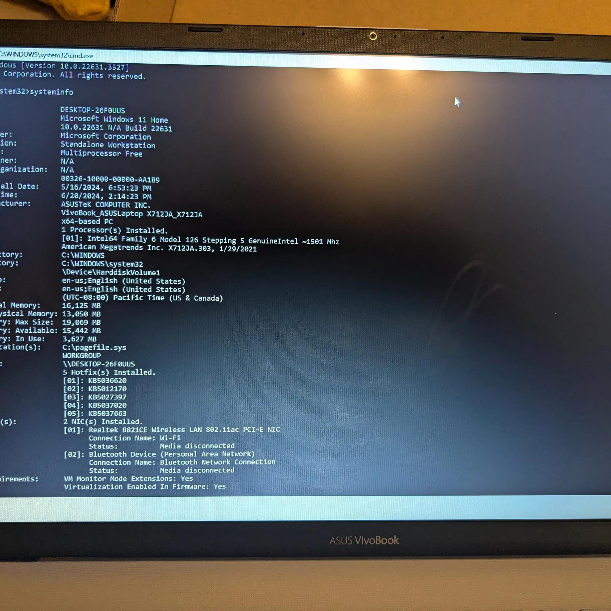 i7-10th Gen, 16GB RAM, 1TB NVME SSD 17.6" Asus X712J Iris Plus Integrated Graphics