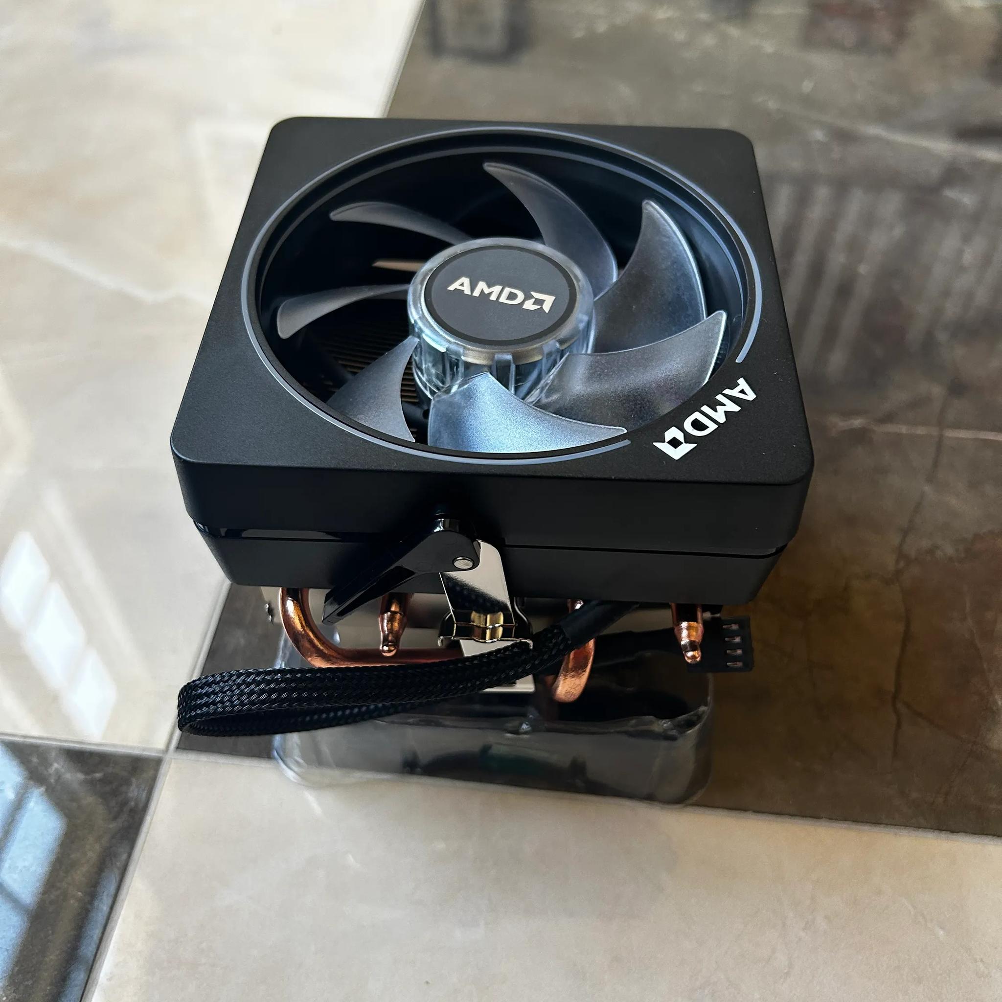 Ryzen 9 3900X 12 Core 24 Thread Processor With Wraith Prism Cooler