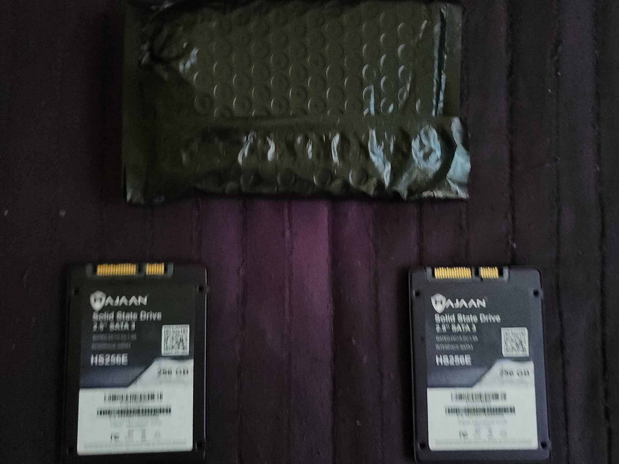 LOT OF 2 | 256GB SSD 2.5" HAJAAN (READ)
