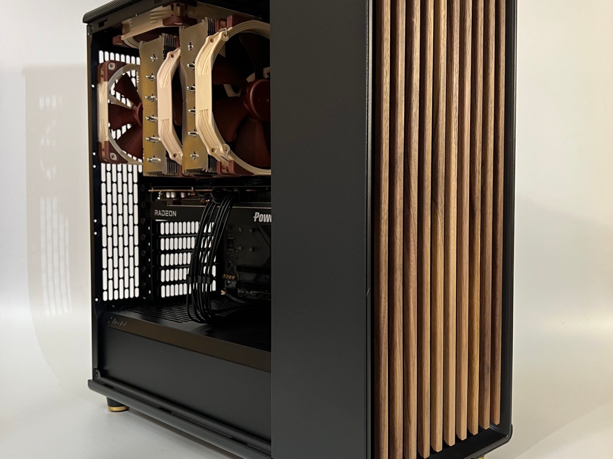 Radeon RX 9070 XT Custom Gaming PC - Ryzen 7 7800X3D, 32GB RAM, 2TB NVMe SSD