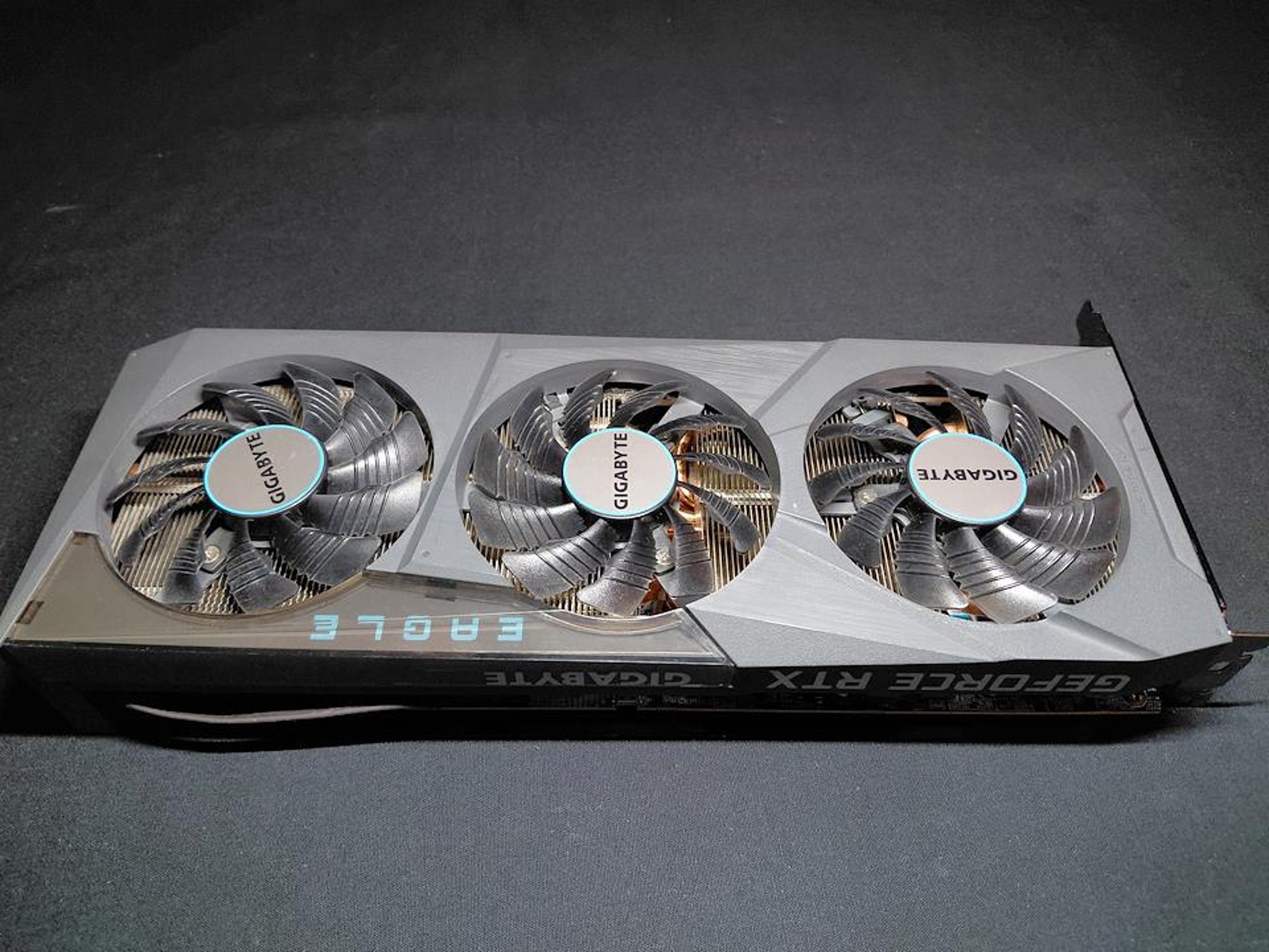 GIGABYTE GeForce RTX 3070 Ti EAGLE 8G