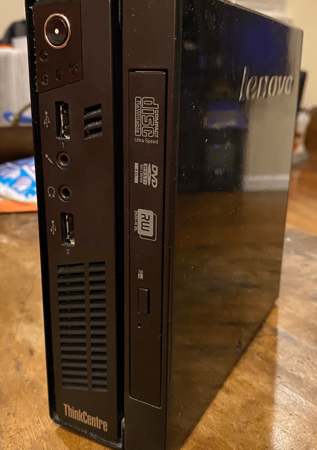 Lenovo ThinkCentre M72e - MFF - Intel i3-3220T - Windows 10 Pro - 128GB SSD - 8GB RAM - Disc Drive