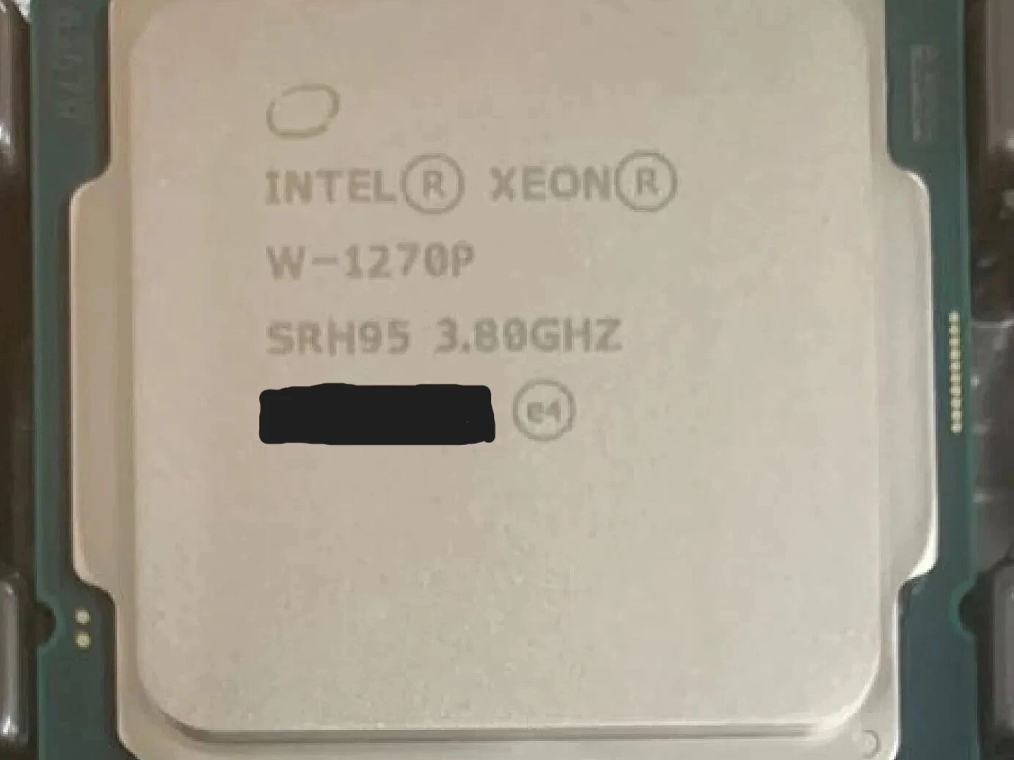 Intel Xeon W-1270P