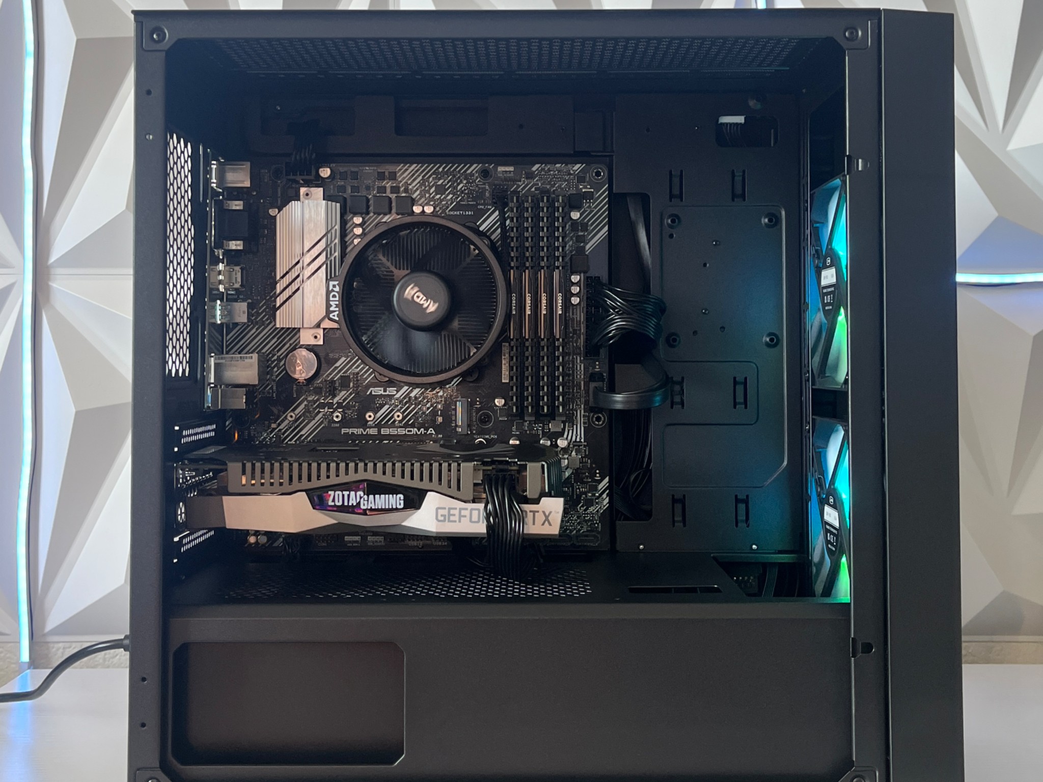 RTX 2060 SUPER 8GB, Ryzen 7 2700X, 16GB RAM | Black RGB Gaming Computer/PC