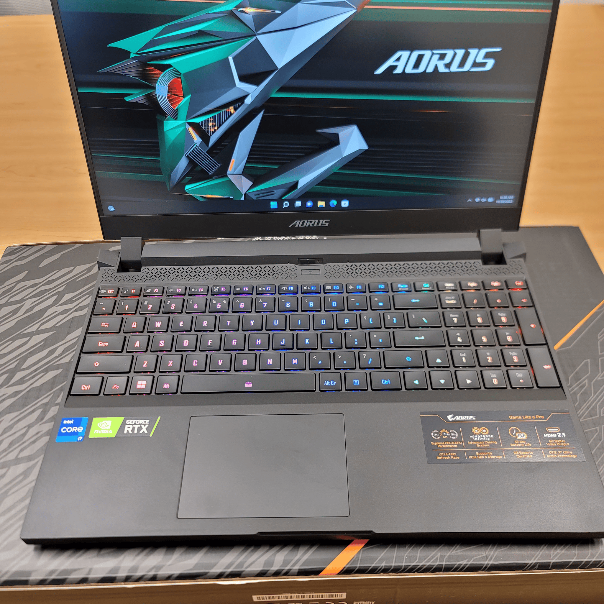 Gigabyte Aorus 15.6 IPS 240Hz Gaming Laptop - I7 - RTX 3070 